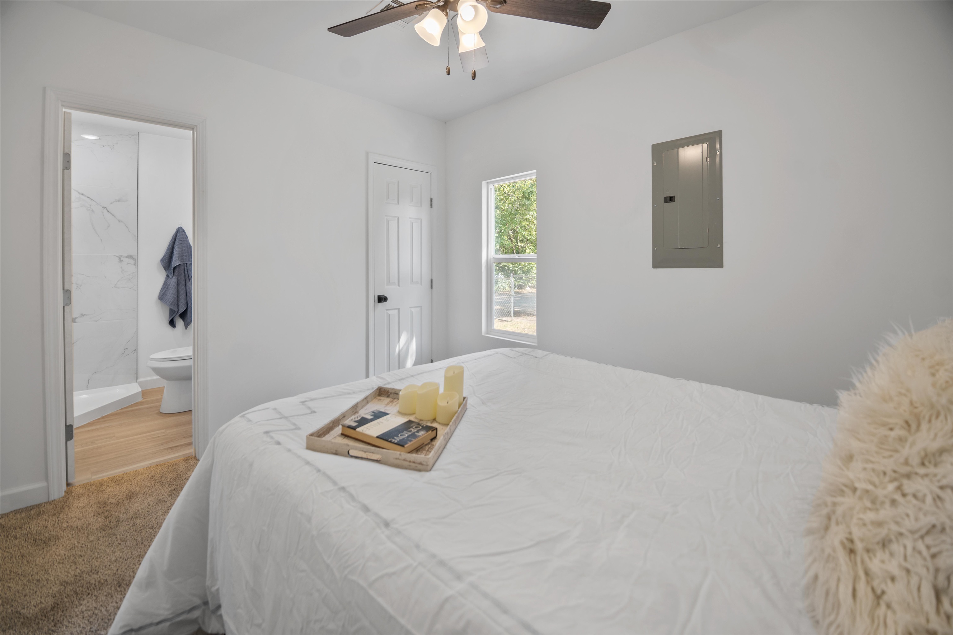617 W Olive Street Property Photo 10