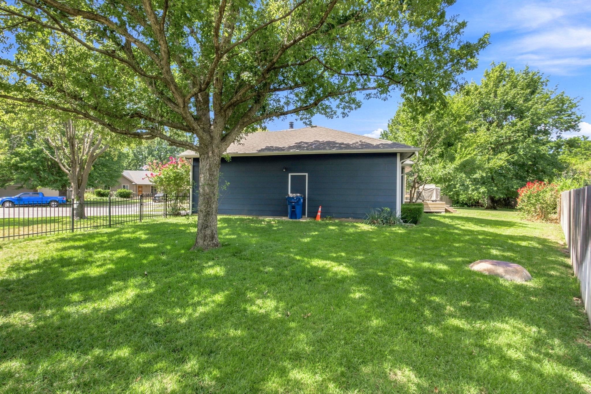 1535 N Chambers Ct Property Photo 34