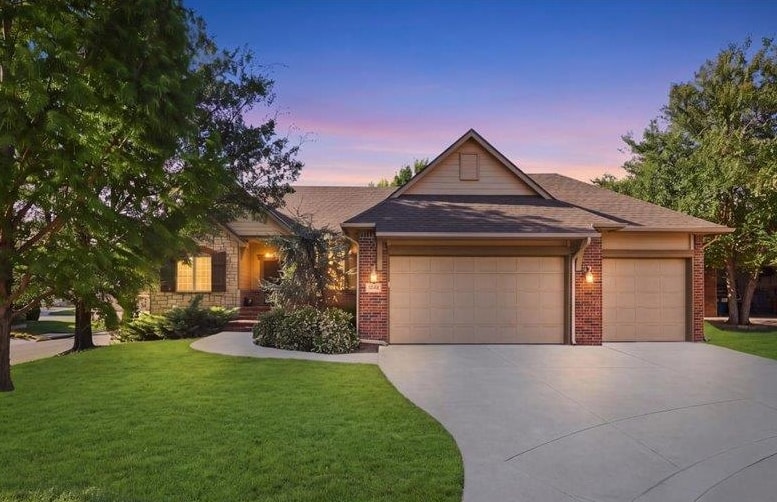2029 N Paddock Green Property Photo 1