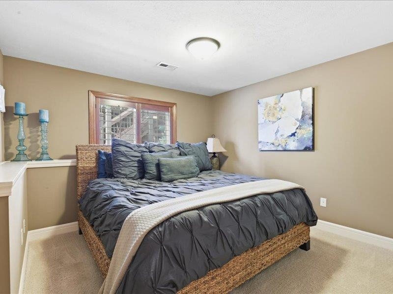 2029 N Paddock Green Property Photo 29