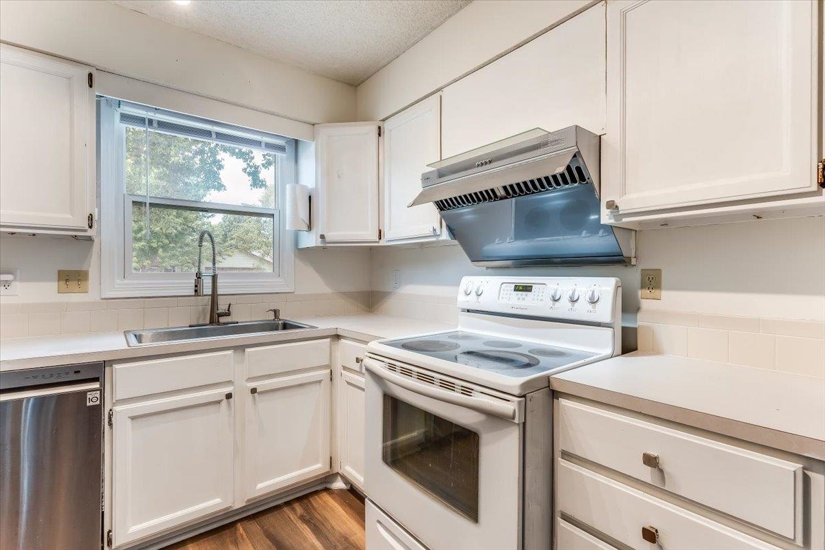 3830 S Brummett Property Photo 5