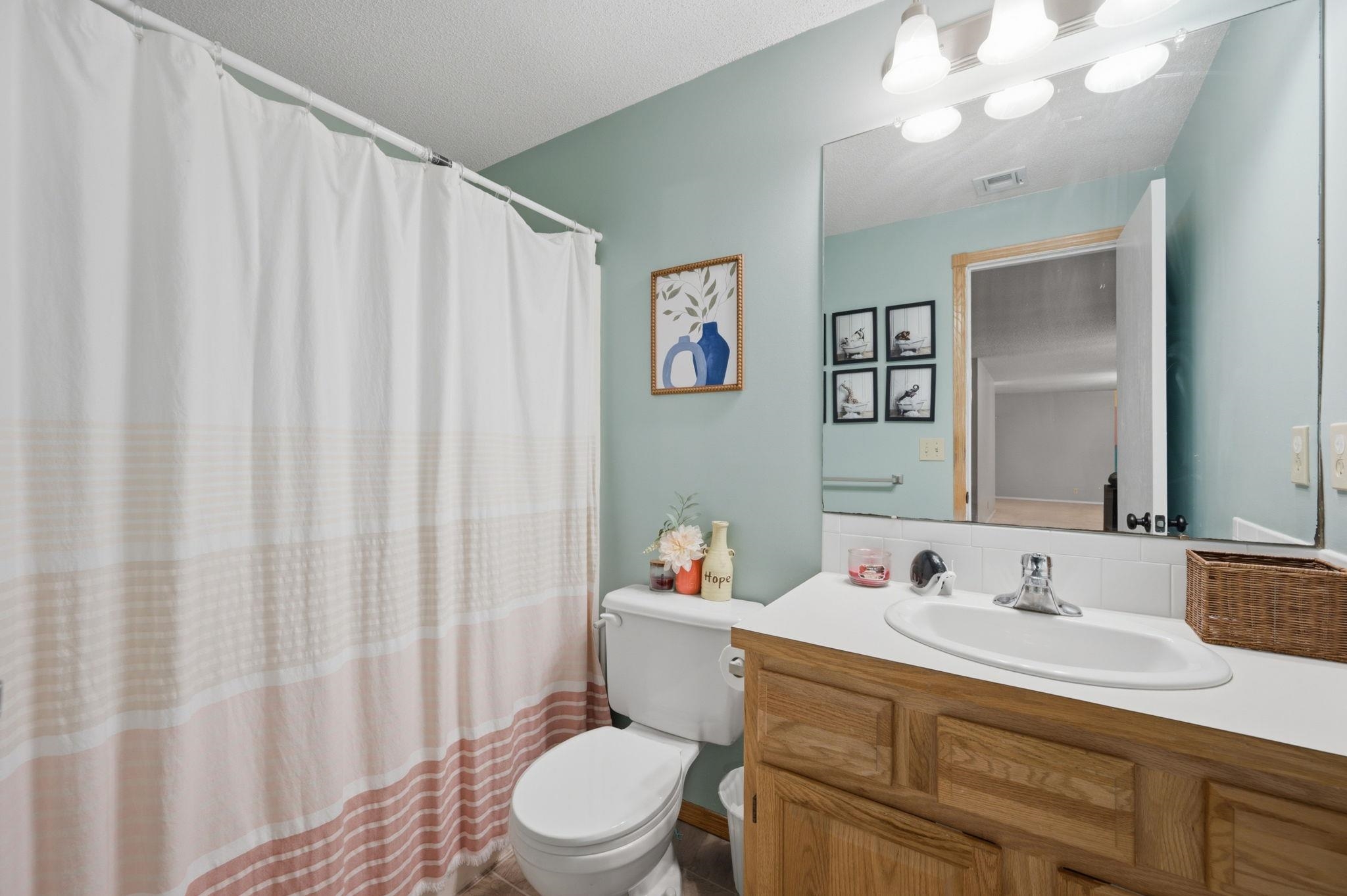 2706 N Meadow Oaks Ct Property Photo 25