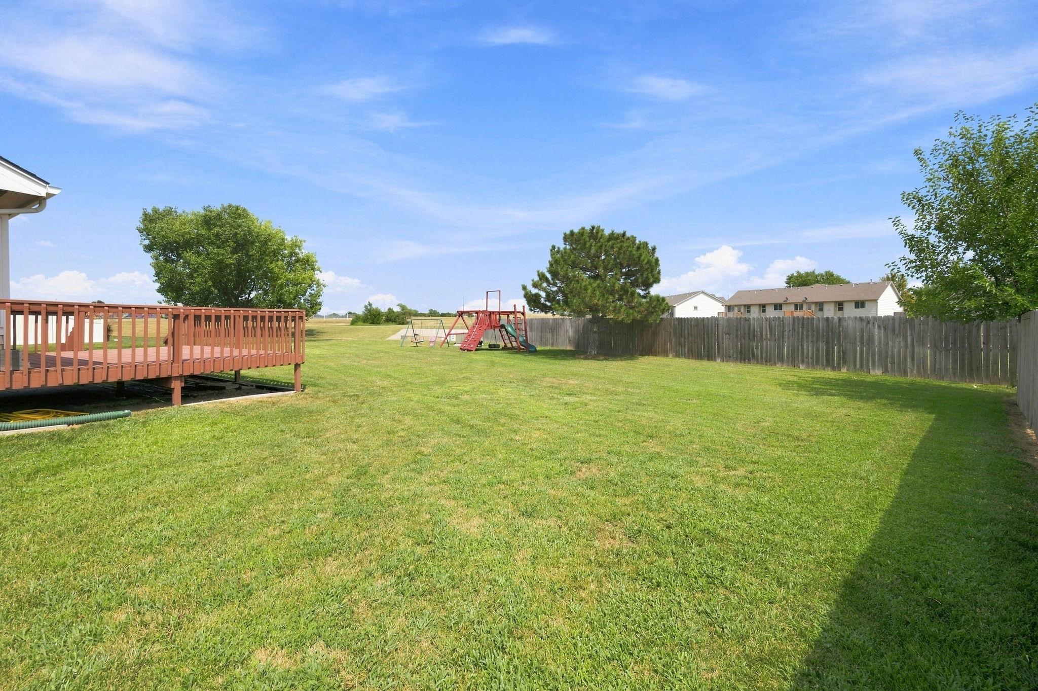 2706 N Meadow Oaks Ct Property Photo 32