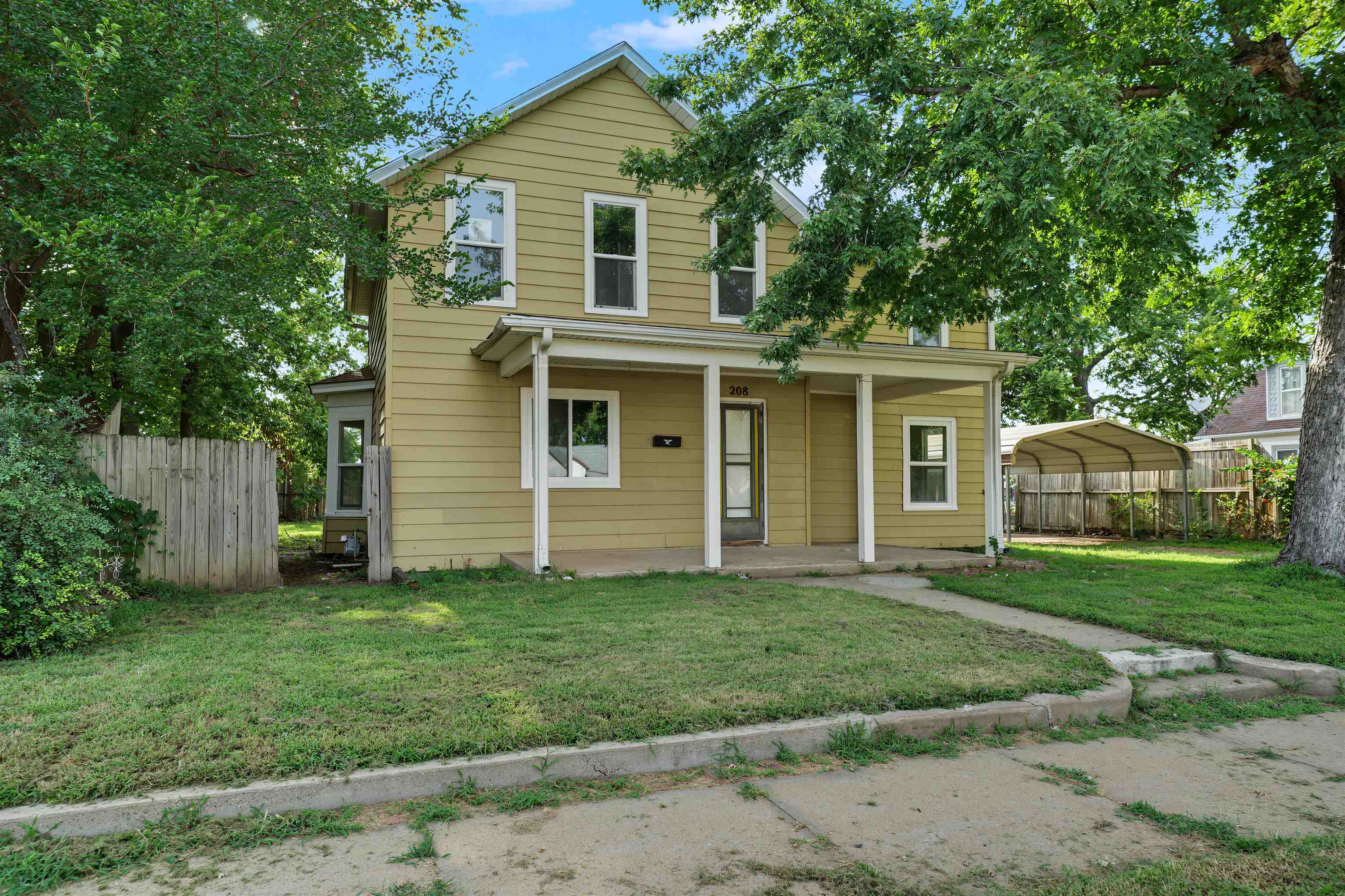 208 S 3rd St Property Photo 1