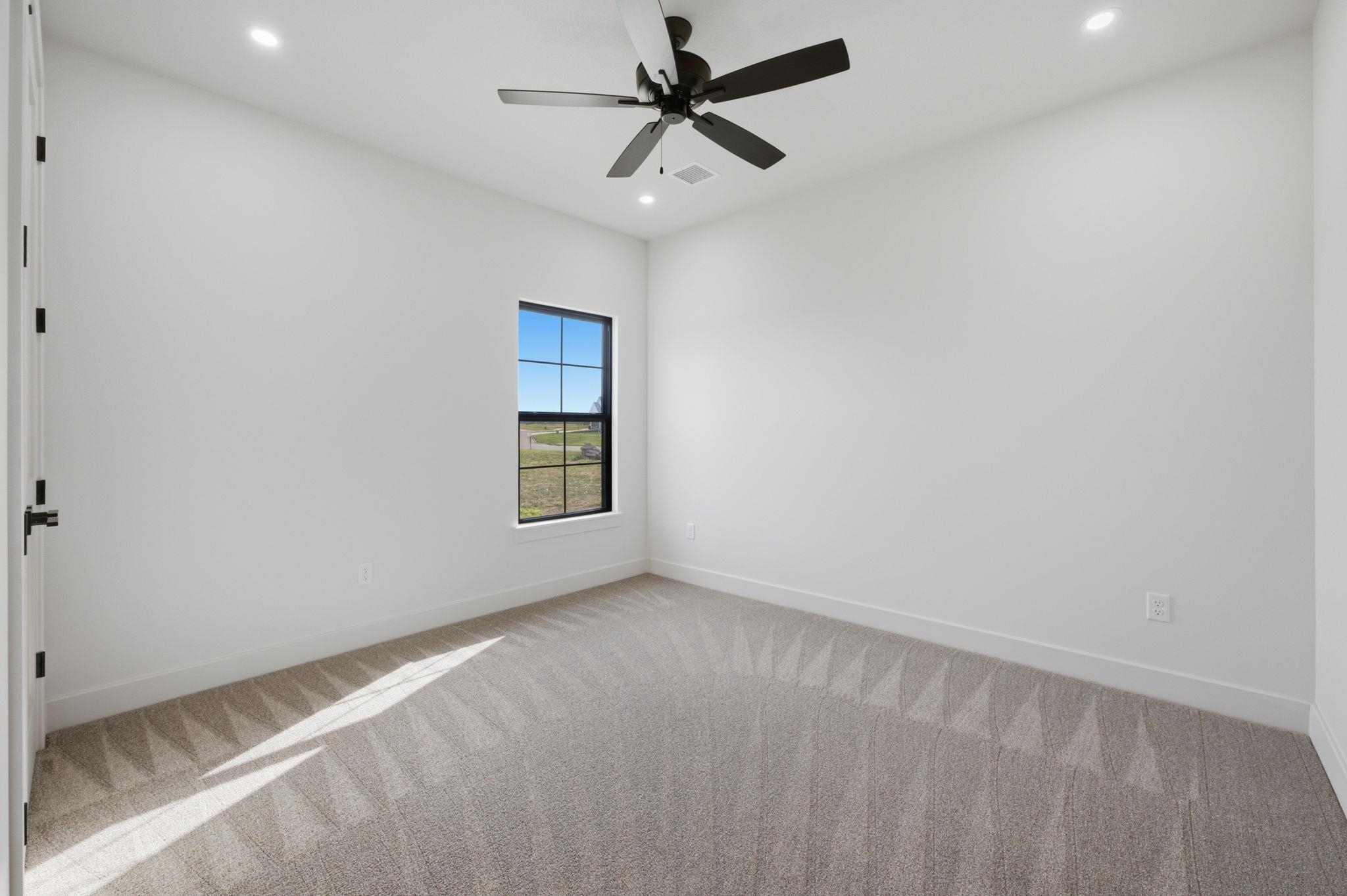 861 N Speyside Property Photo 24