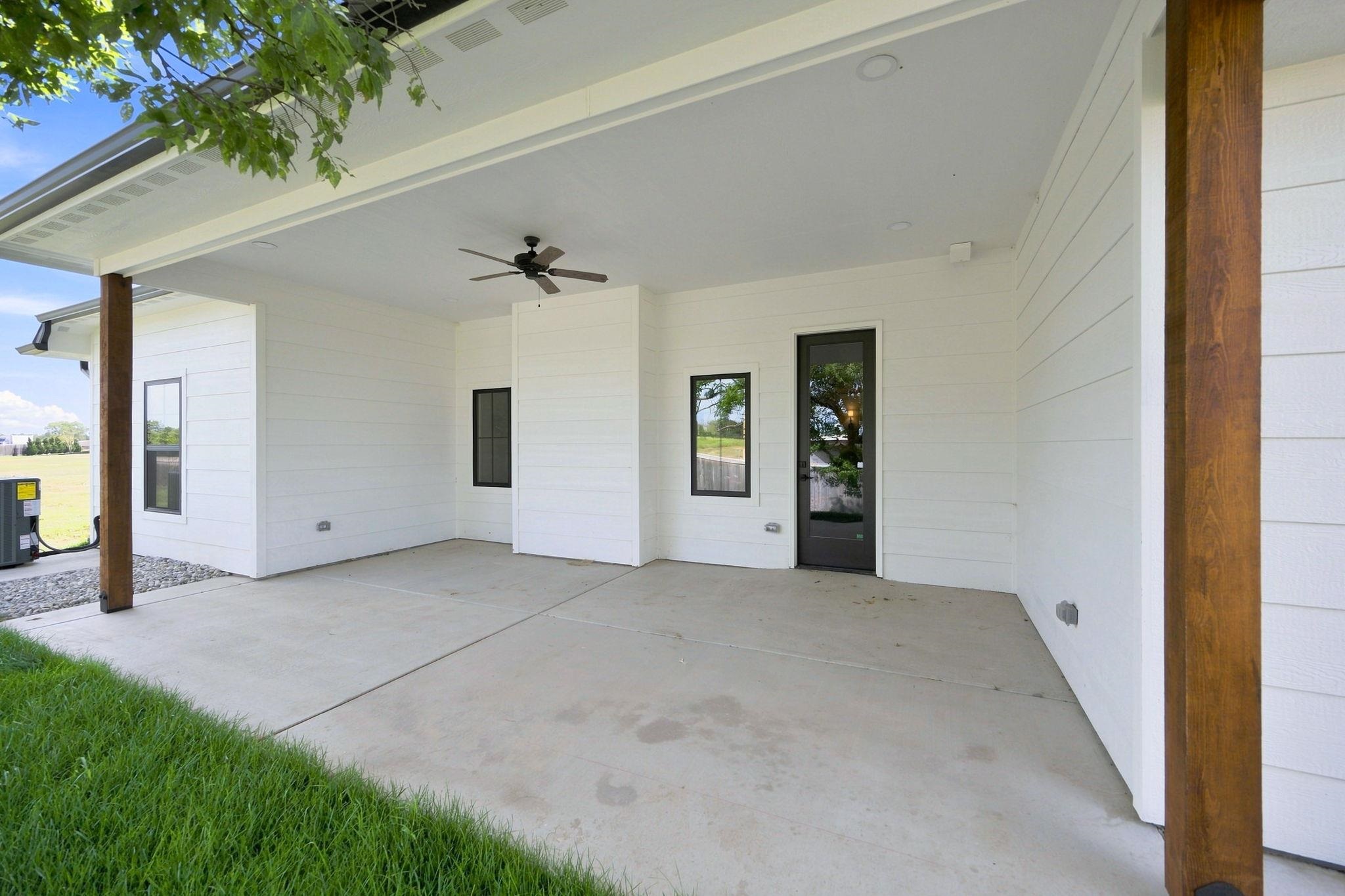 861 N Speyside Property Photo 32