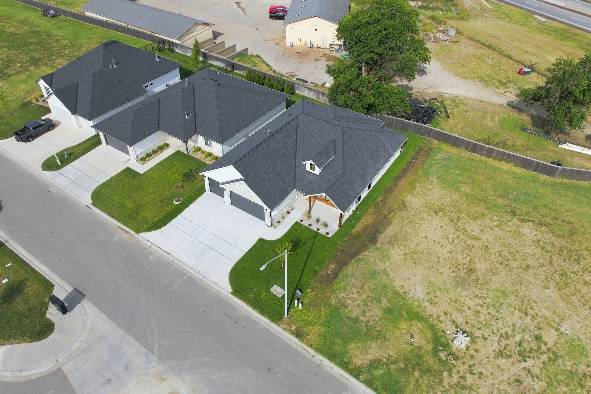 861 N Speyside Property Photo 34