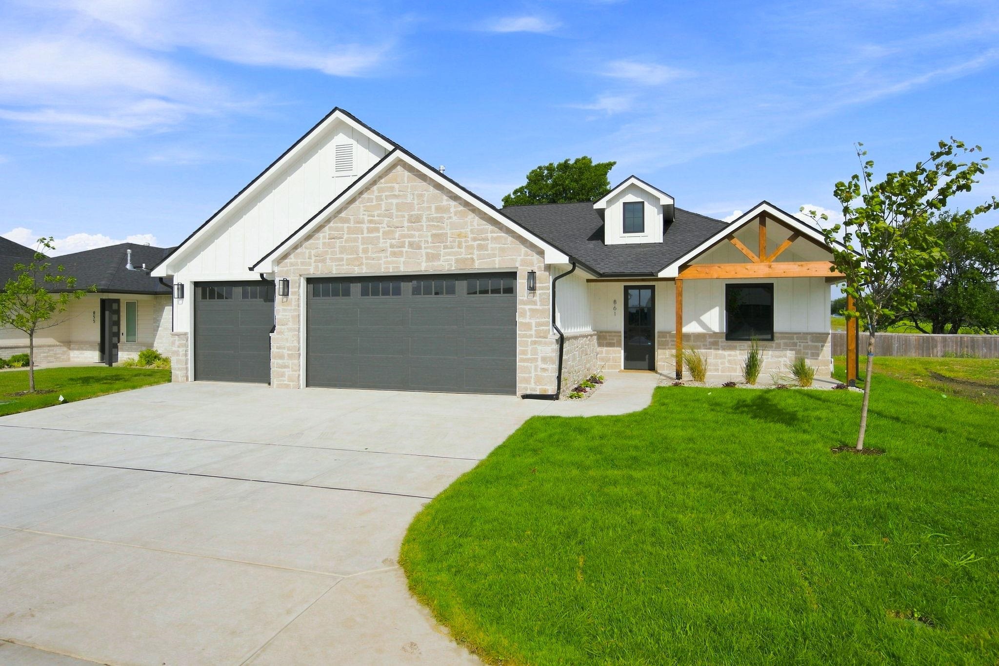 861 N Speyside Property Photo 36