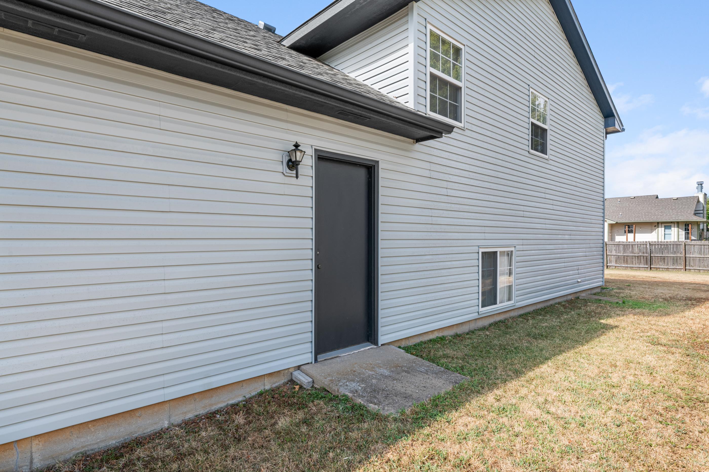 1821 S Shefford Cir Property Photo 4