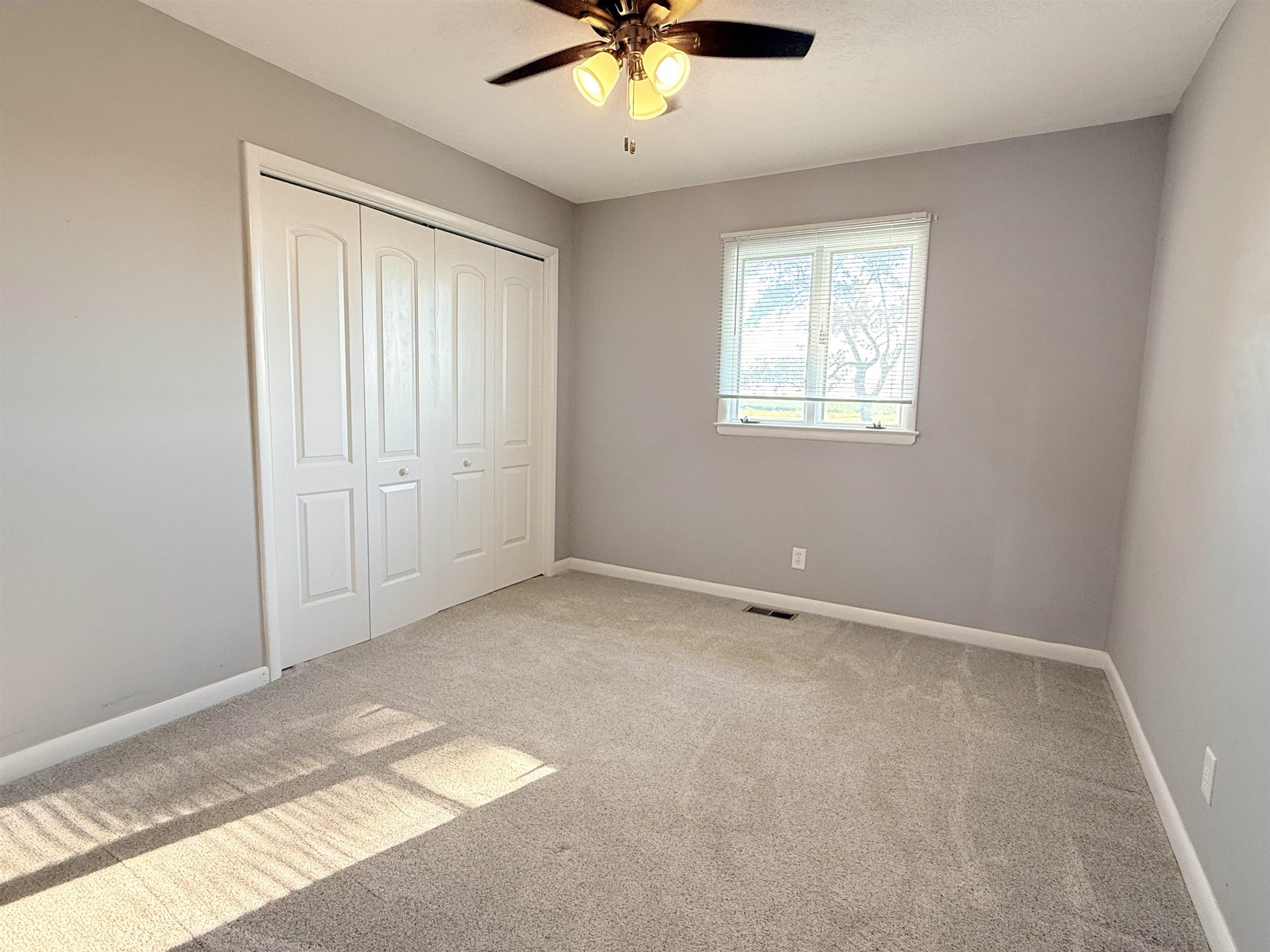 2402 S 2800 Rd. Property Photo 16