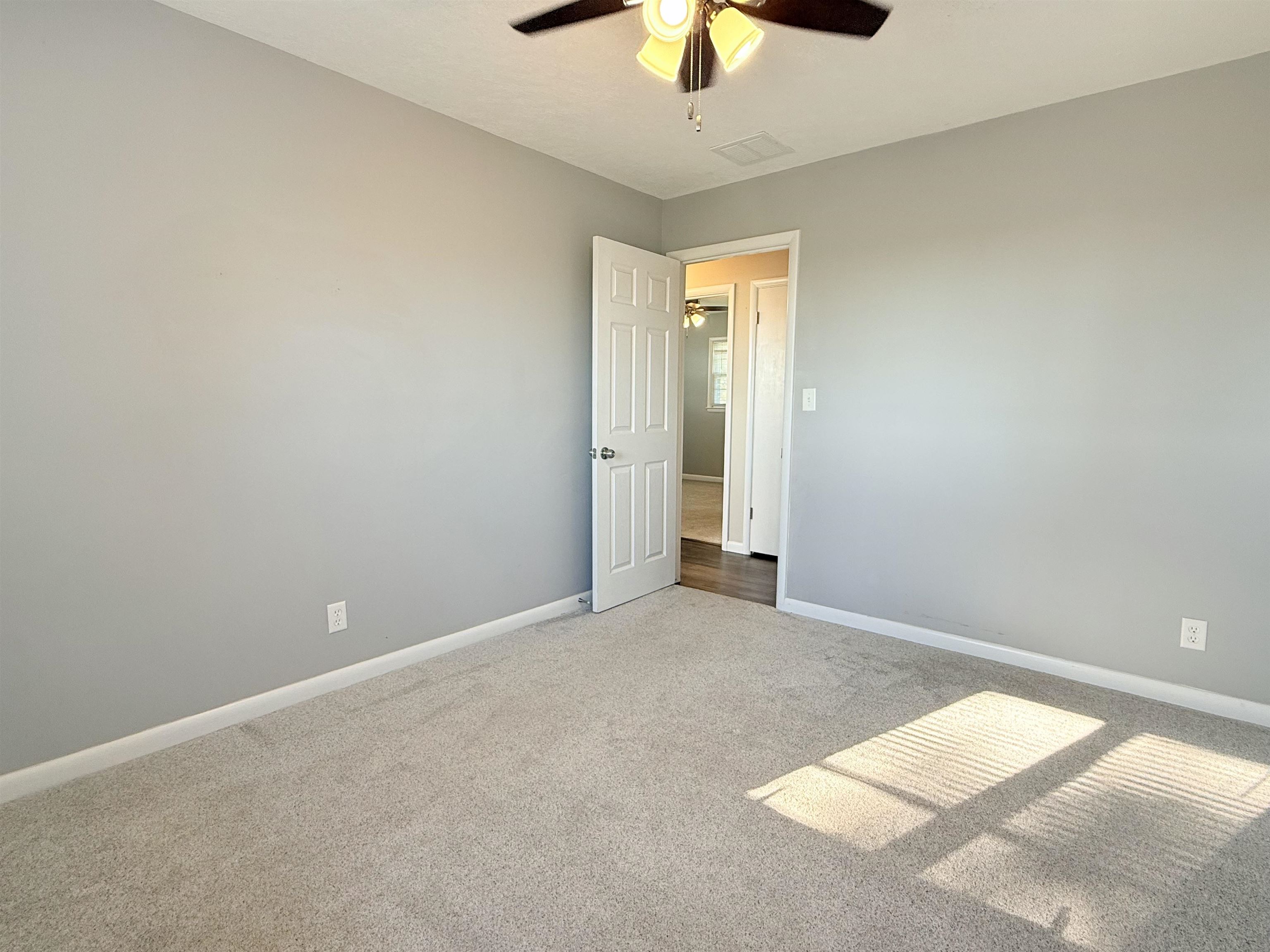 2402 S 2800 Rd. Property Photo 17