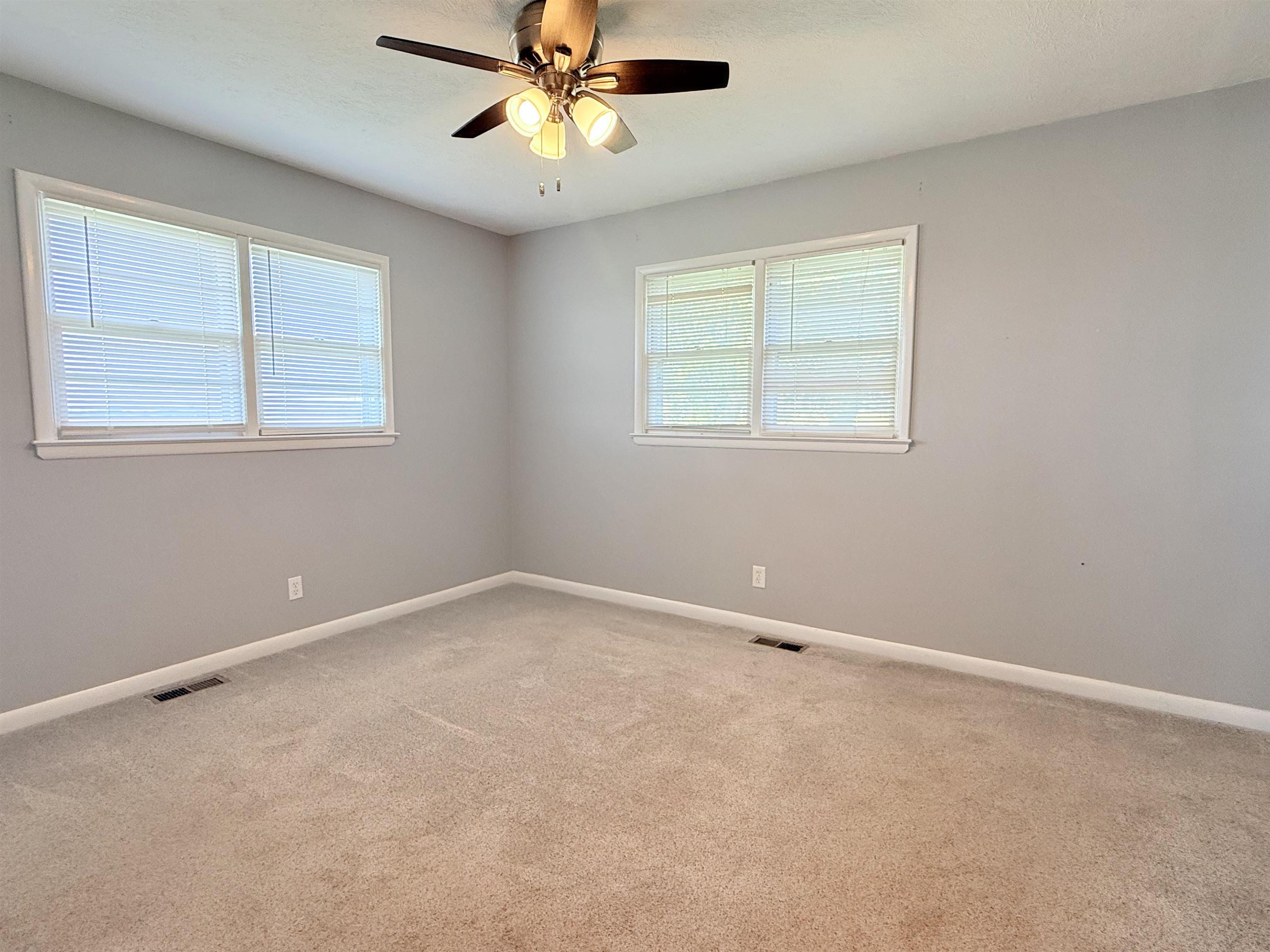 2402 S 2800 Rd. Property Photo 22