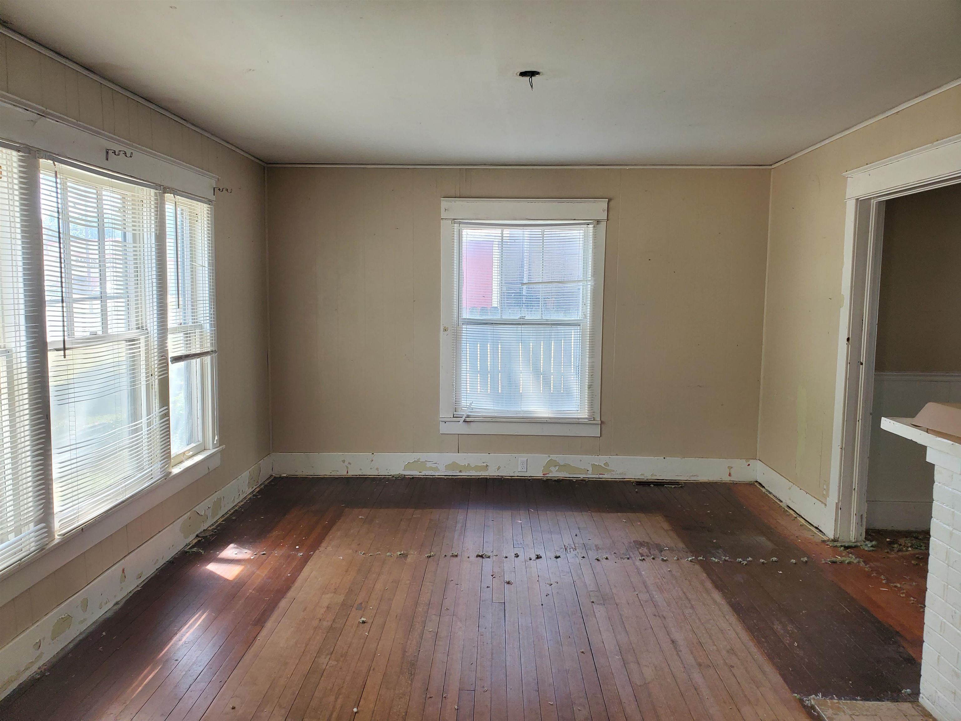 209 N A Property Photo 3