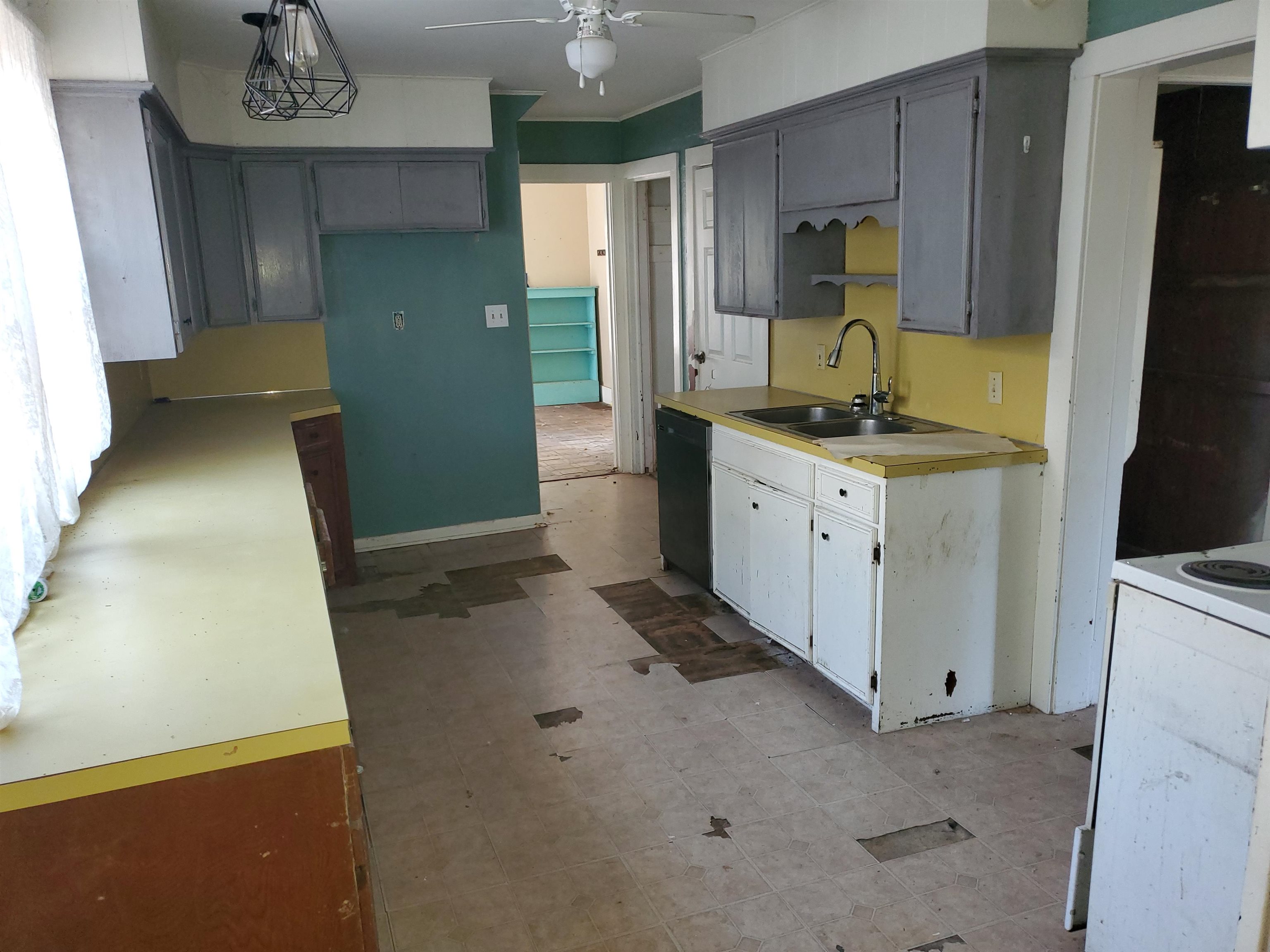 209 N A Property Photo 5