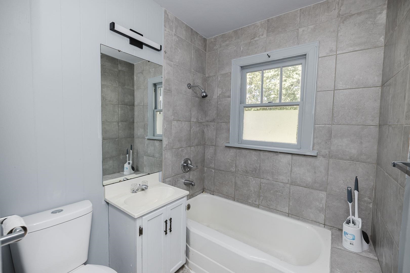1527 N Woodland Property Photo 11