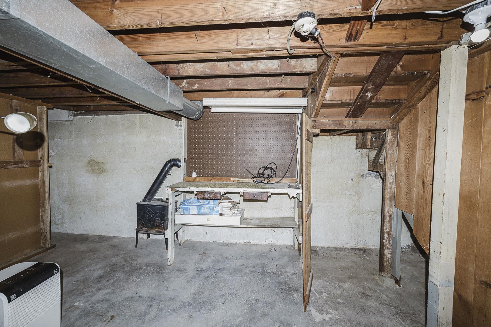 1527 N Woodland Property Photo 14
