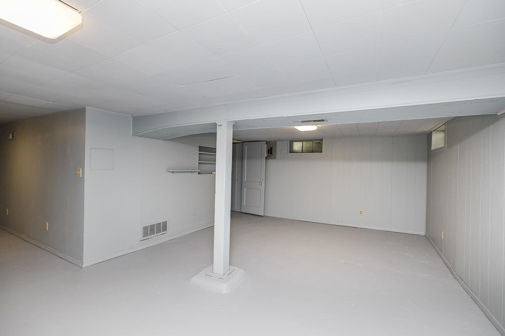 1527 N Woodland Property Photo 15
