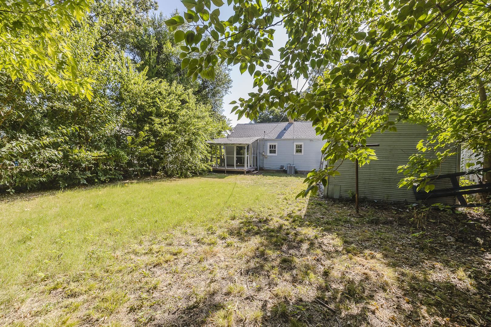 1527 N Woodland Property Photo 26