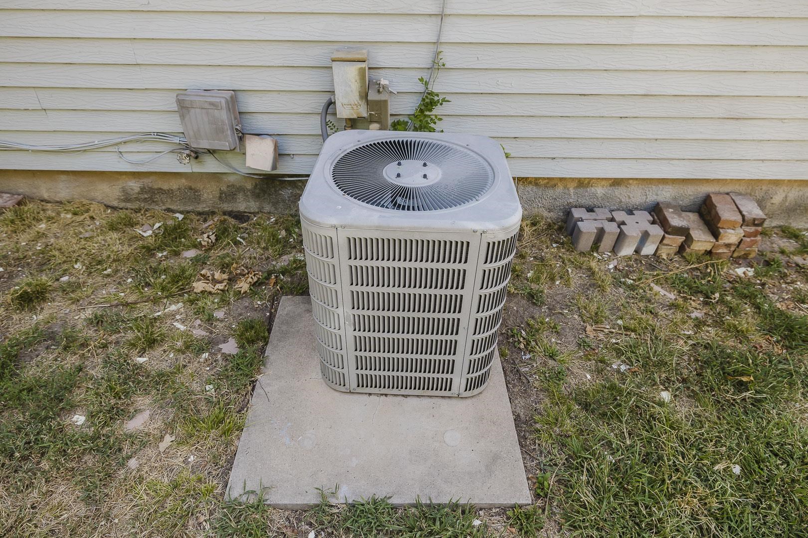 1527 N Woodland Property Photo 35