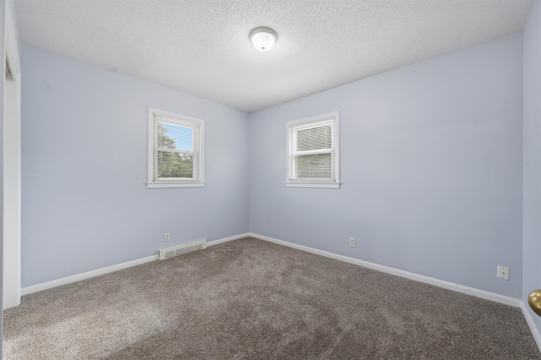 2916 S Everett Ave Property Photo 16