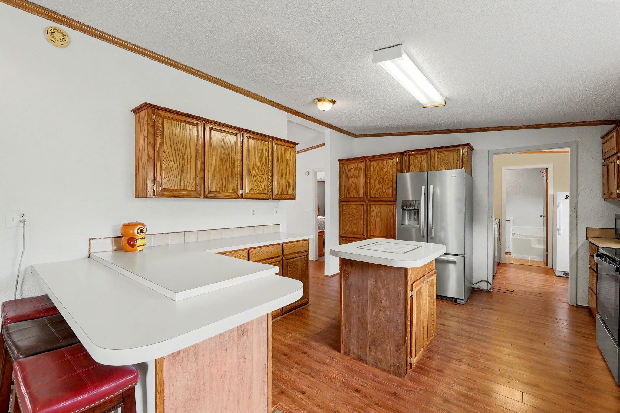 2618 W Angel Property Photo 8