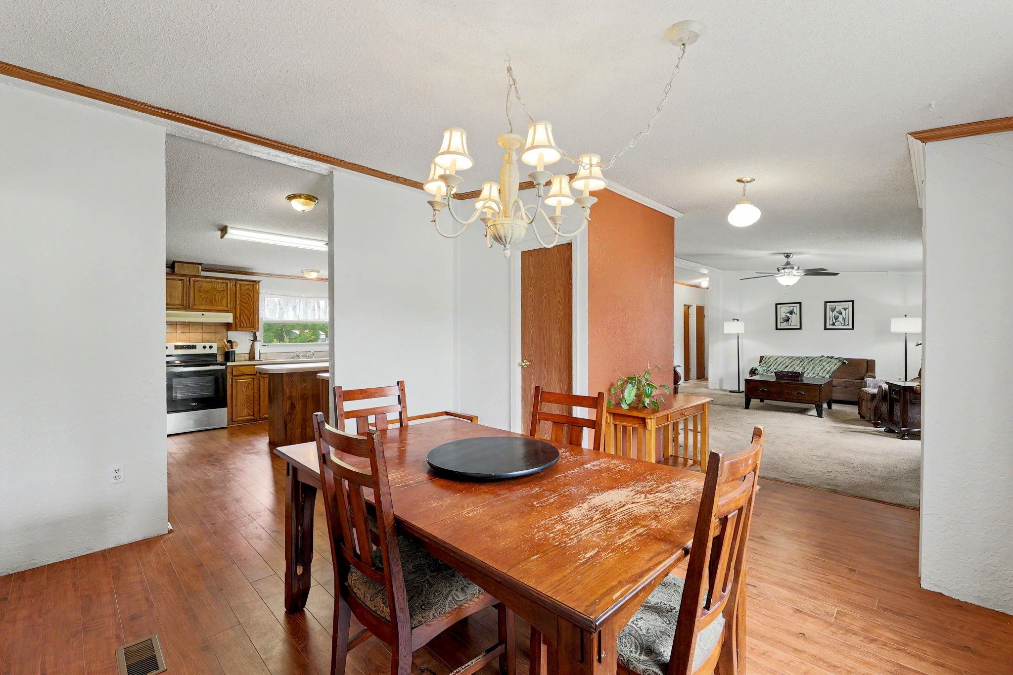 2618 W Angel Property Photo 11