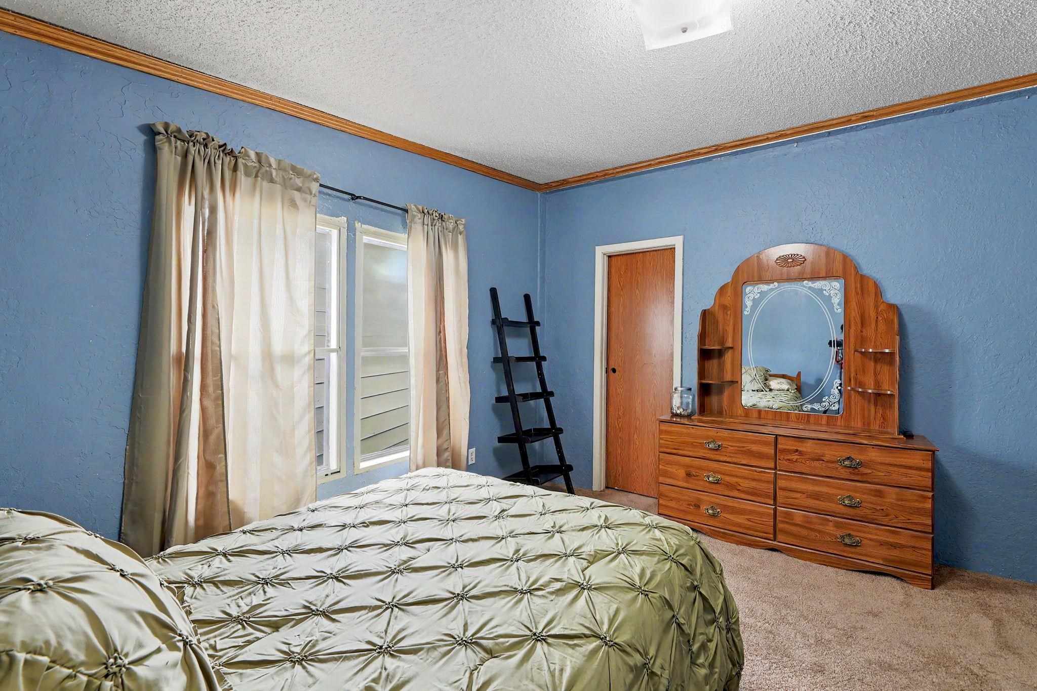 2618 W Angel Property Photo 18
