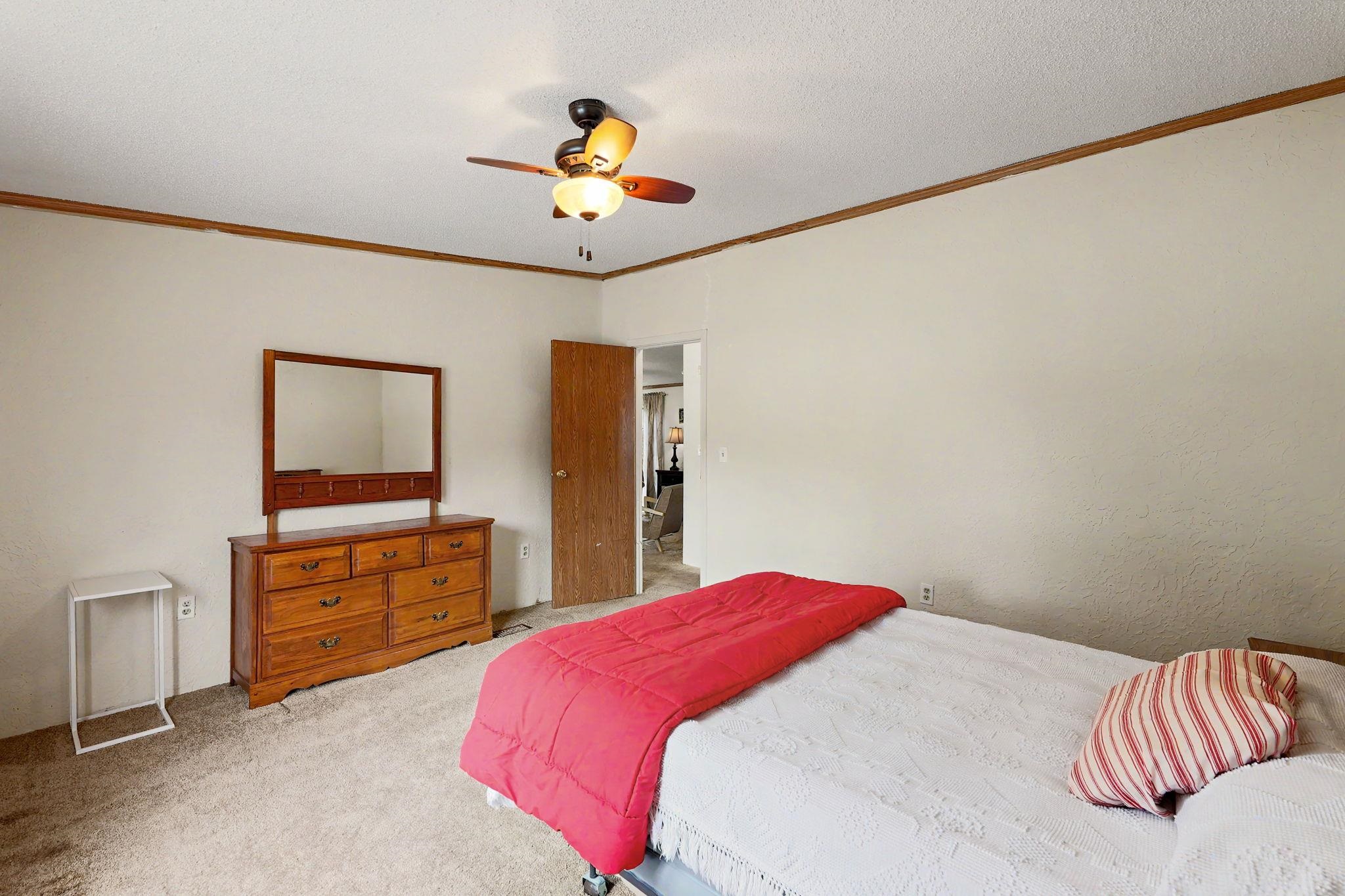 2618 W Angel Property Photo 21