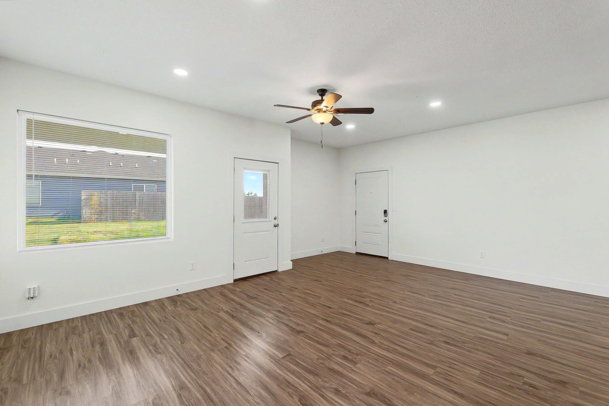 5758 E Bristol Street Property Photo 3