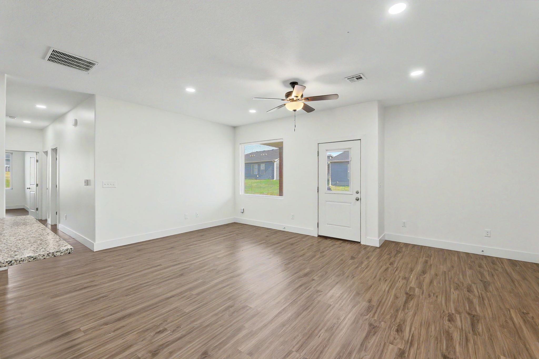 5758 E Bristol Street Property Photo 4