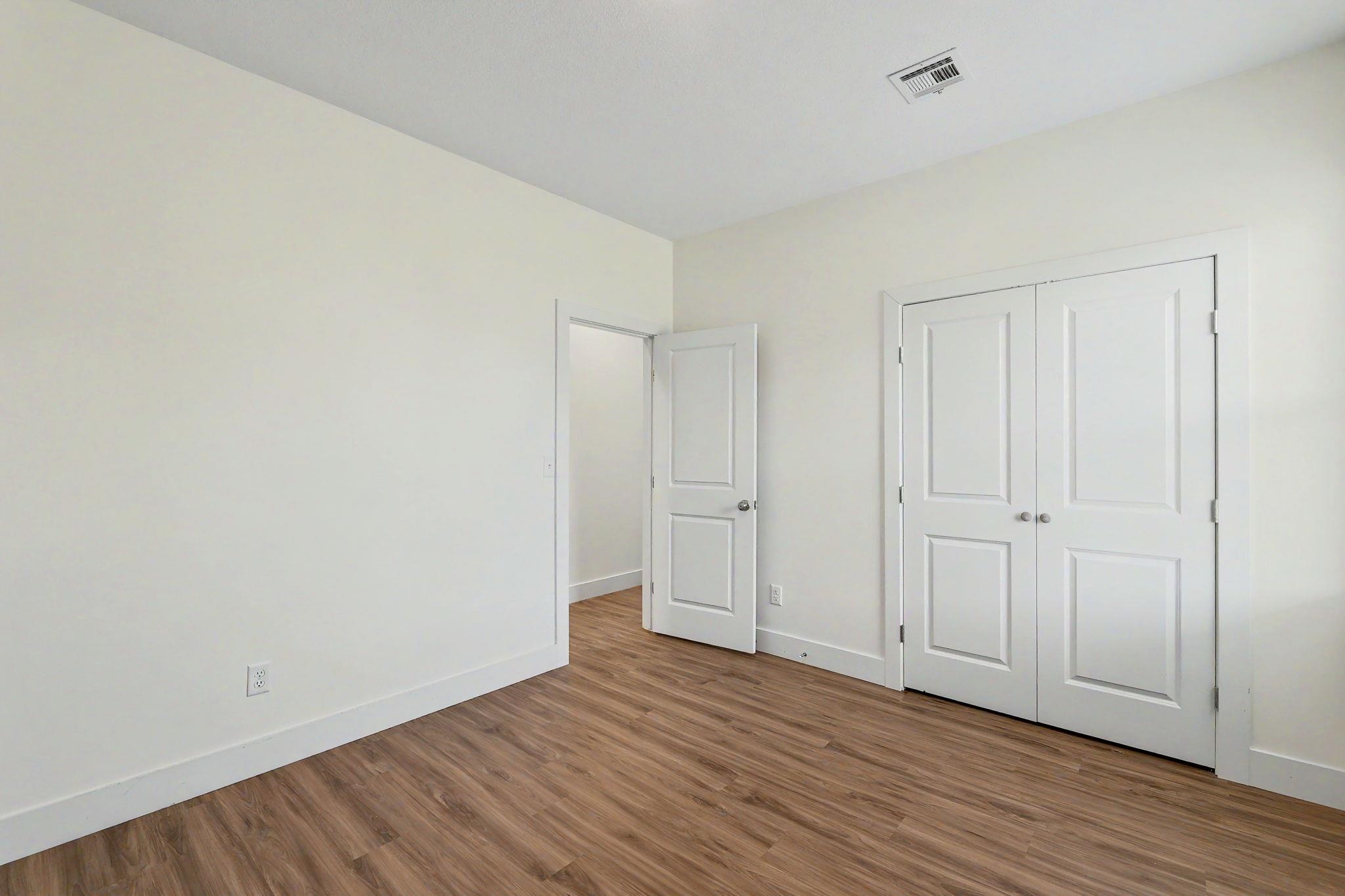 5758 E Bristol Street Property Photo 8