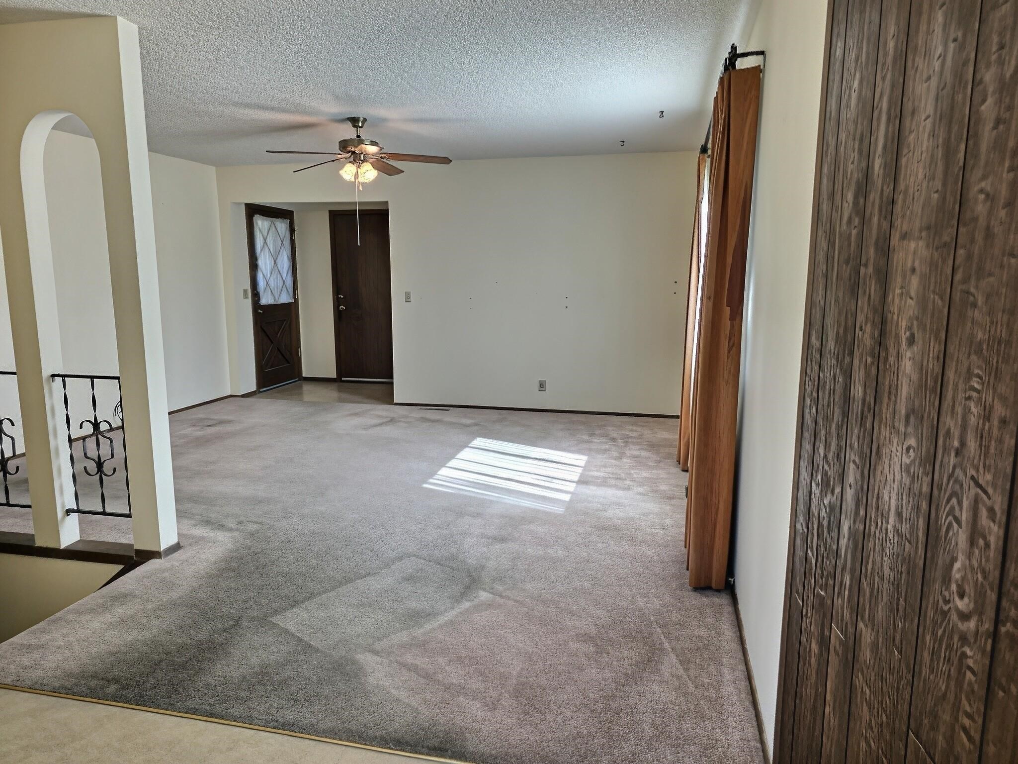 901 W 52nd St. S. Property Photo 5