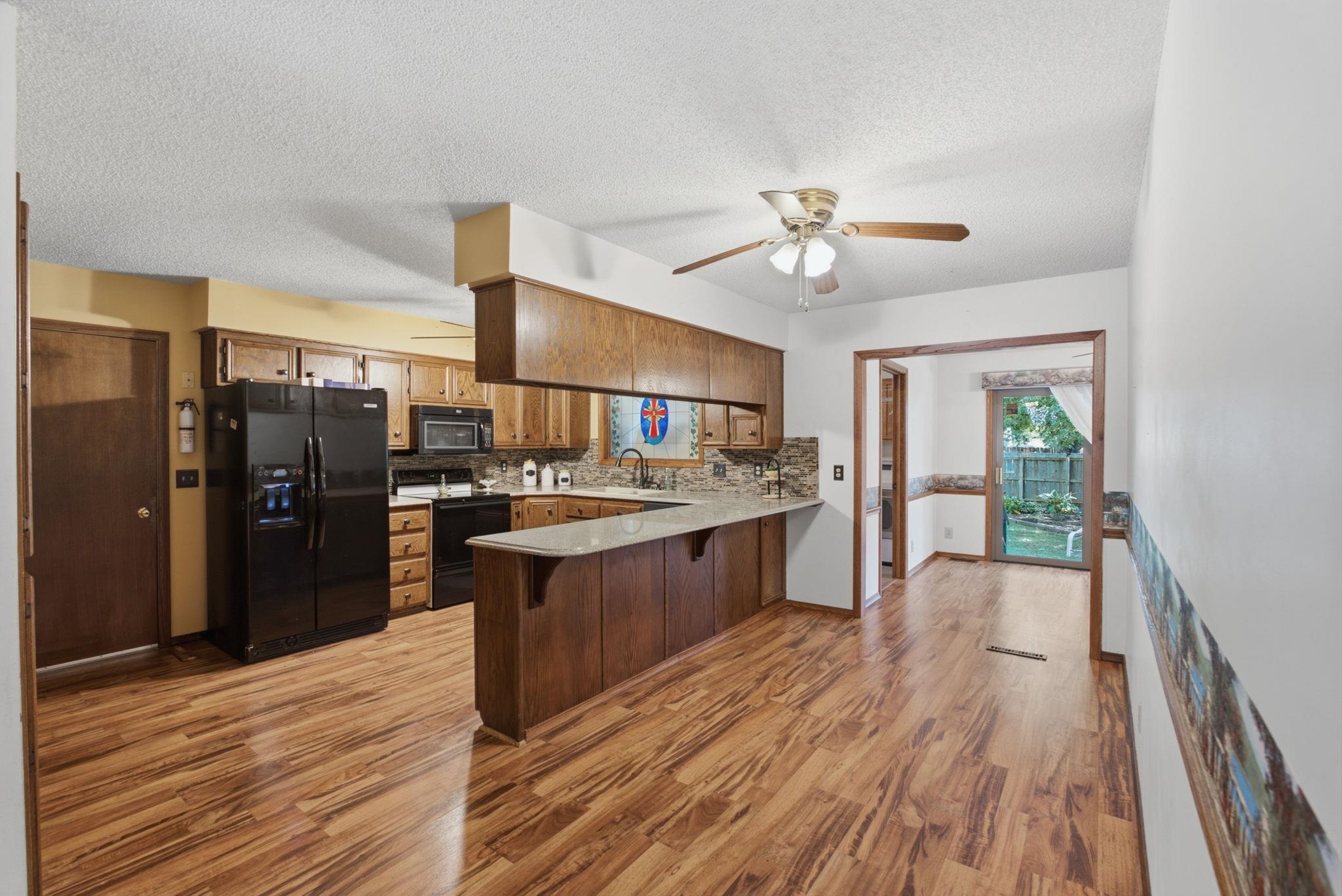 1518 N Covington Property Photo 5