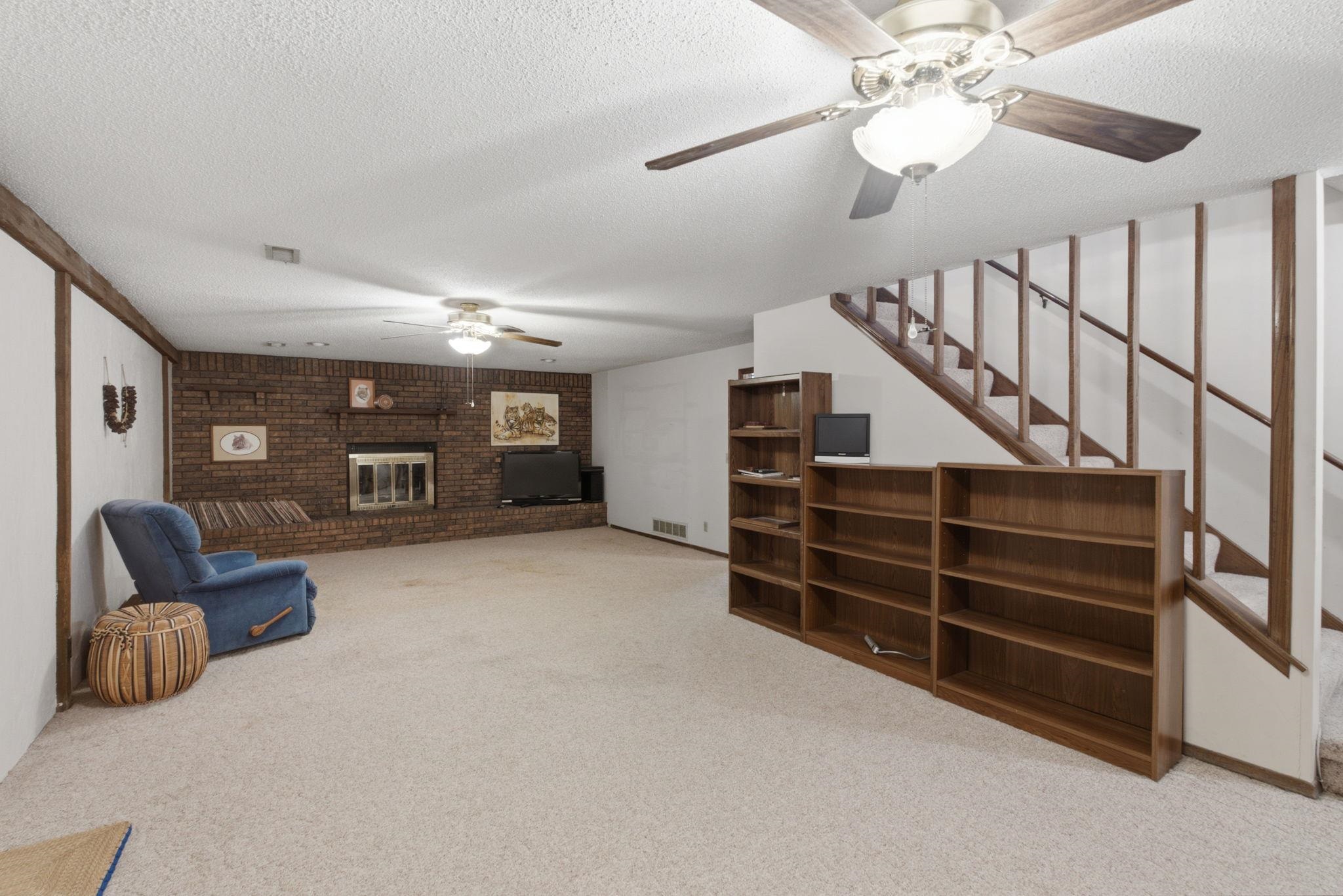 1518 N Covington Property Photo 15