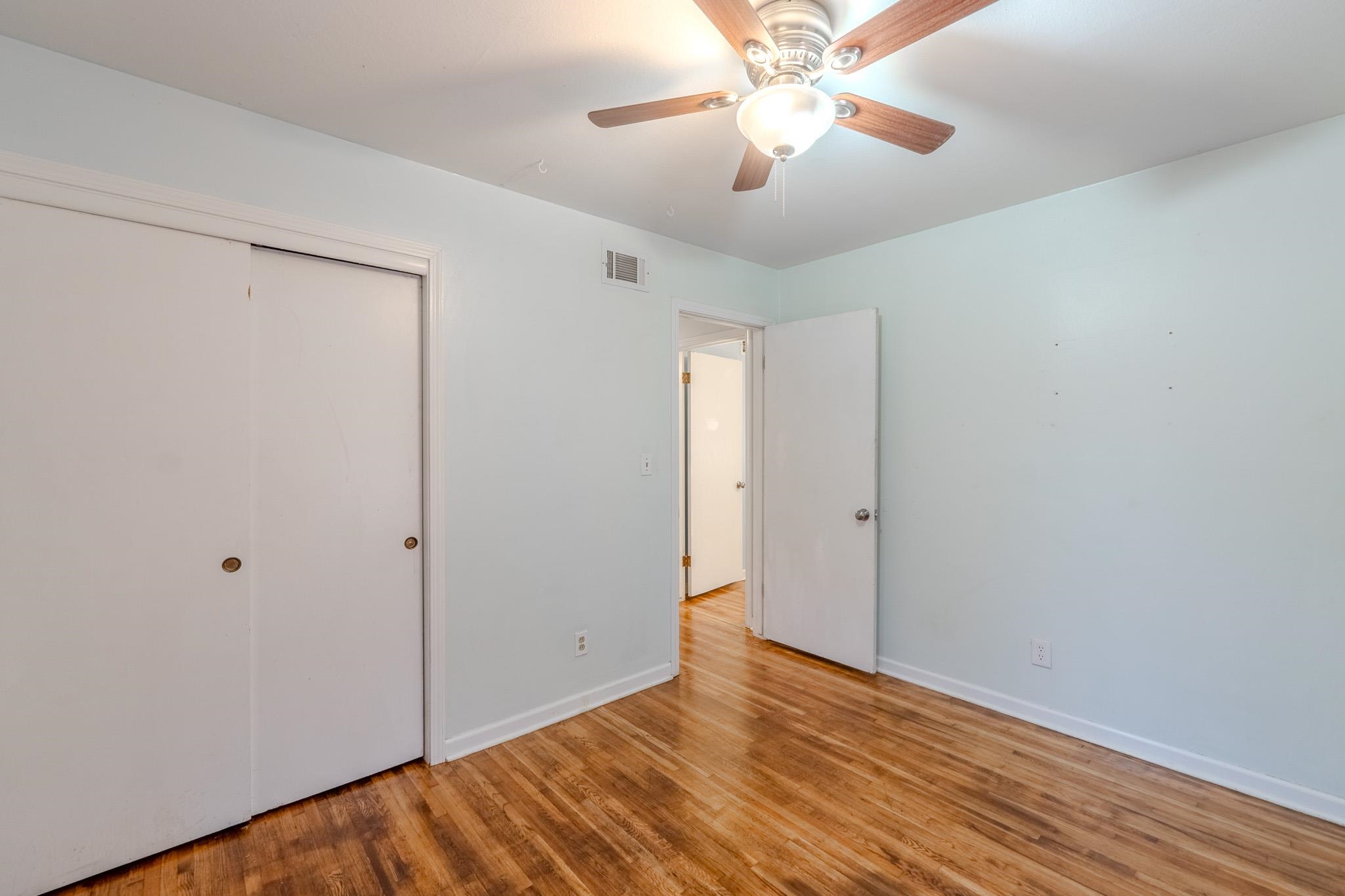 1127 N Derby Ave Property Photo 16