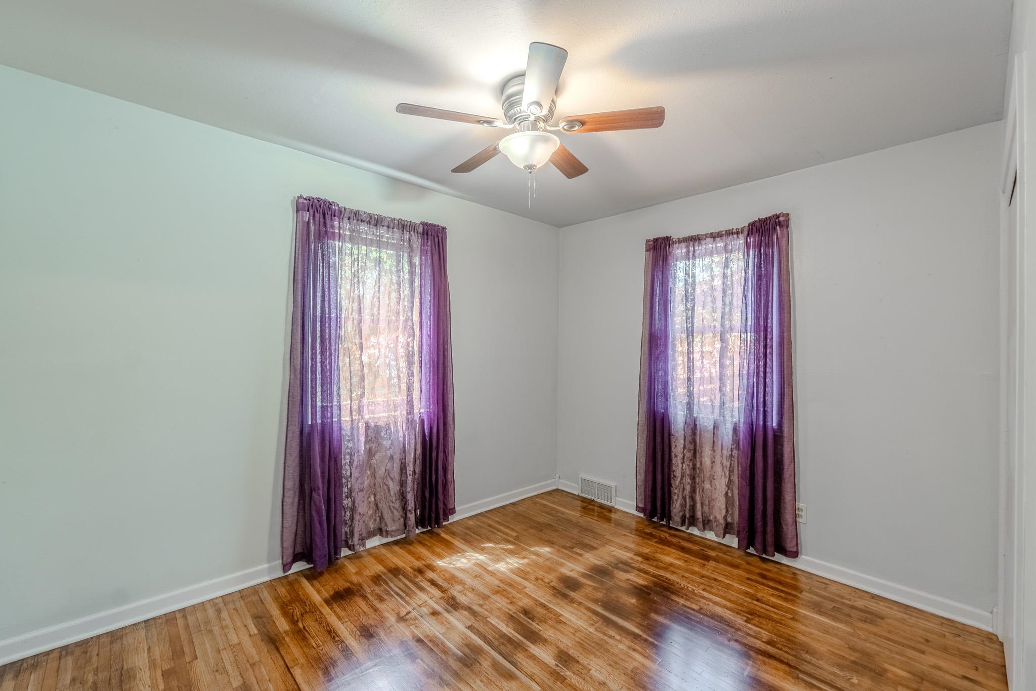 1127 N Derby Ave Property Photo 17