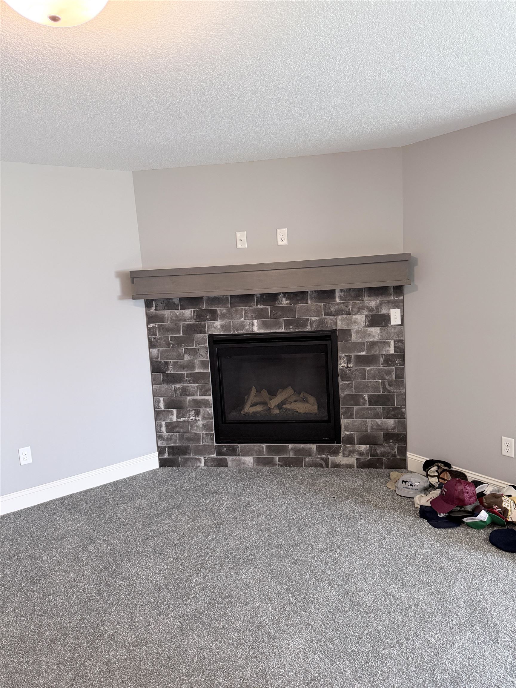 404 E Samantha Ct Property Photo 10