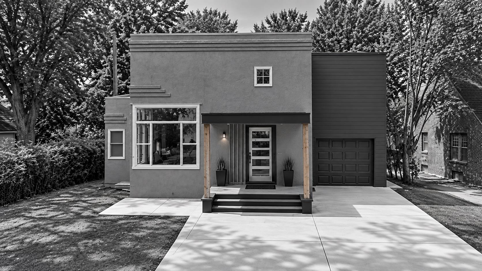 617 N Bluff Property Photo 1