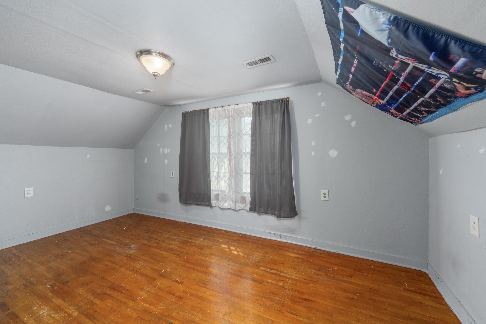 424 N Main St Property Photo 27