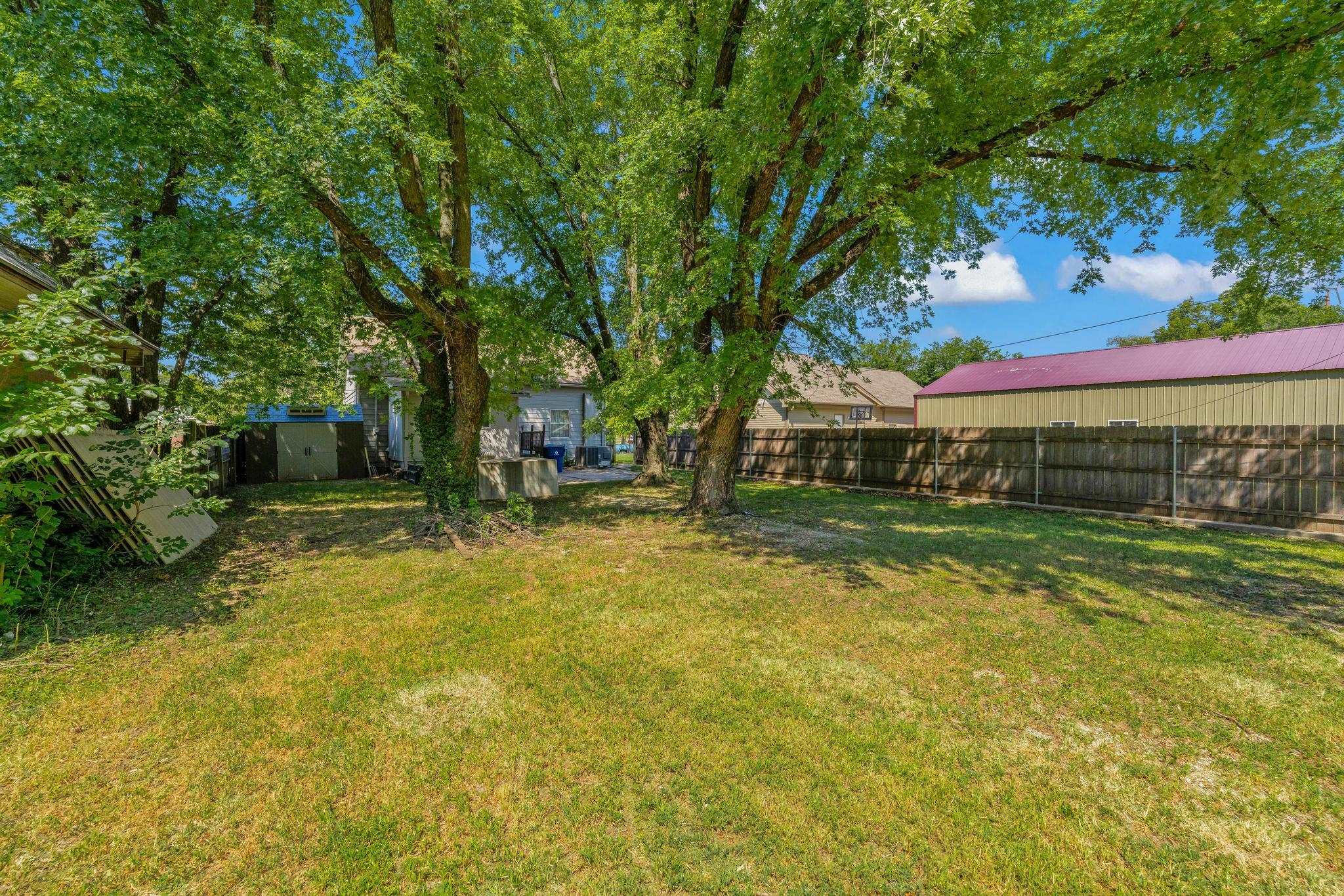 424 N Main St Property Photo 32
