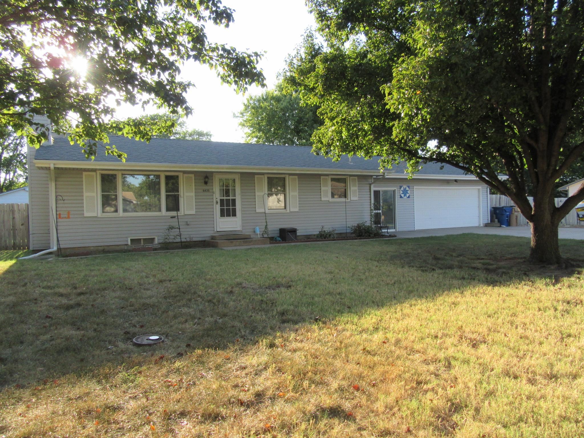 6435 N Wendell St Property Photo 1
