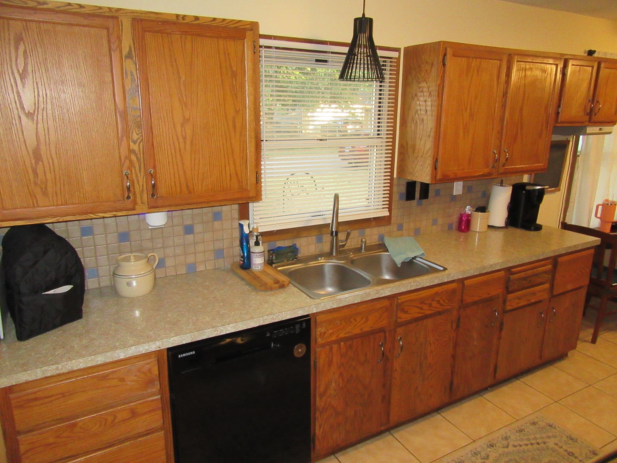 6435 N Wendell St Property Photo 9