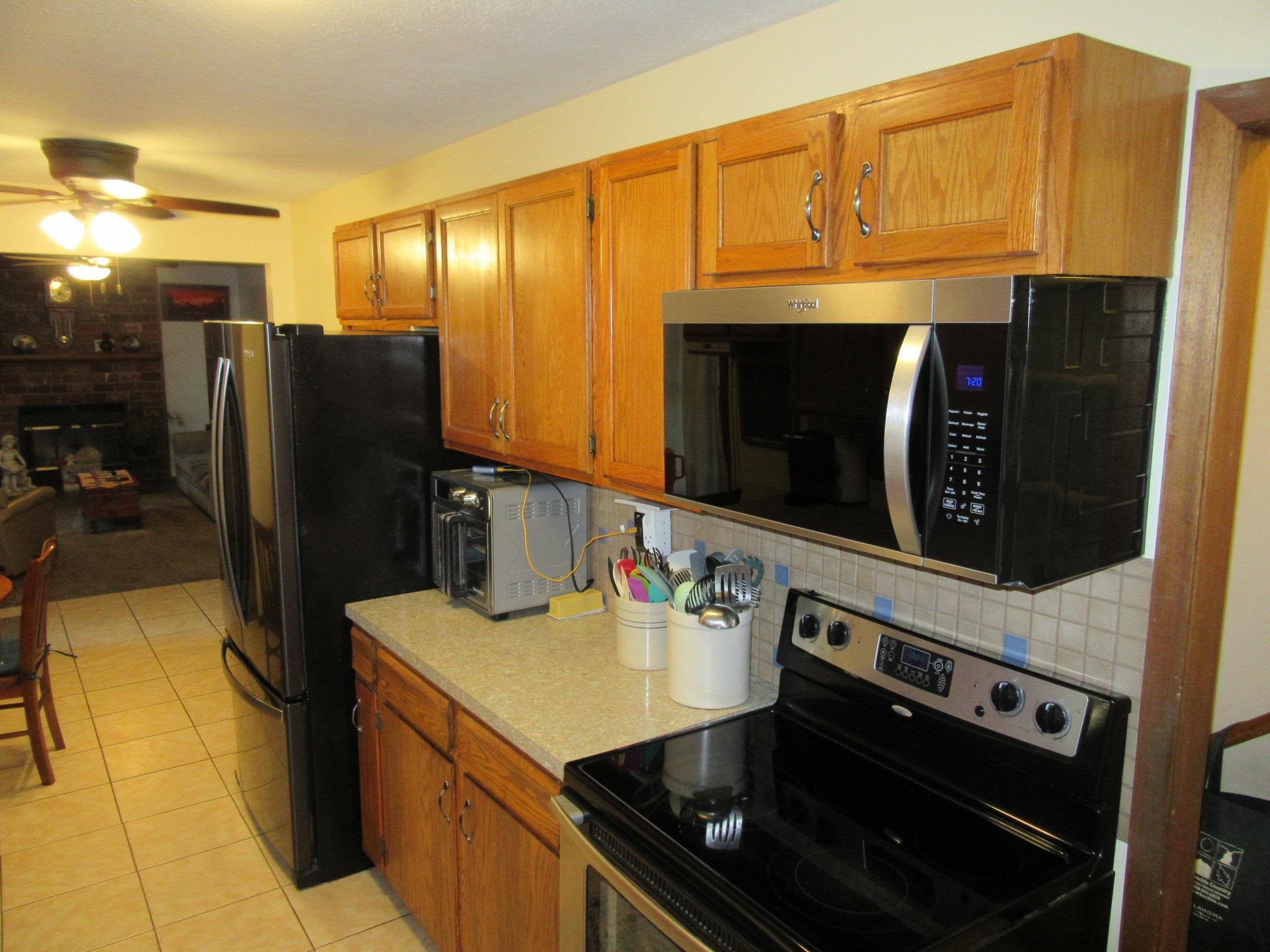 6435 N Wendell St Property Photo 10