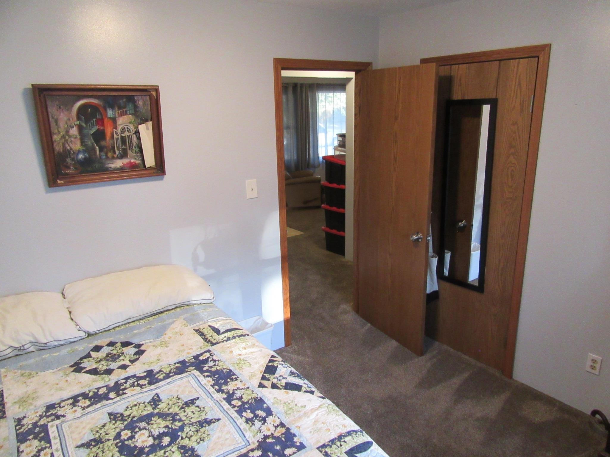 6435 N Wendell St Property Photo 16