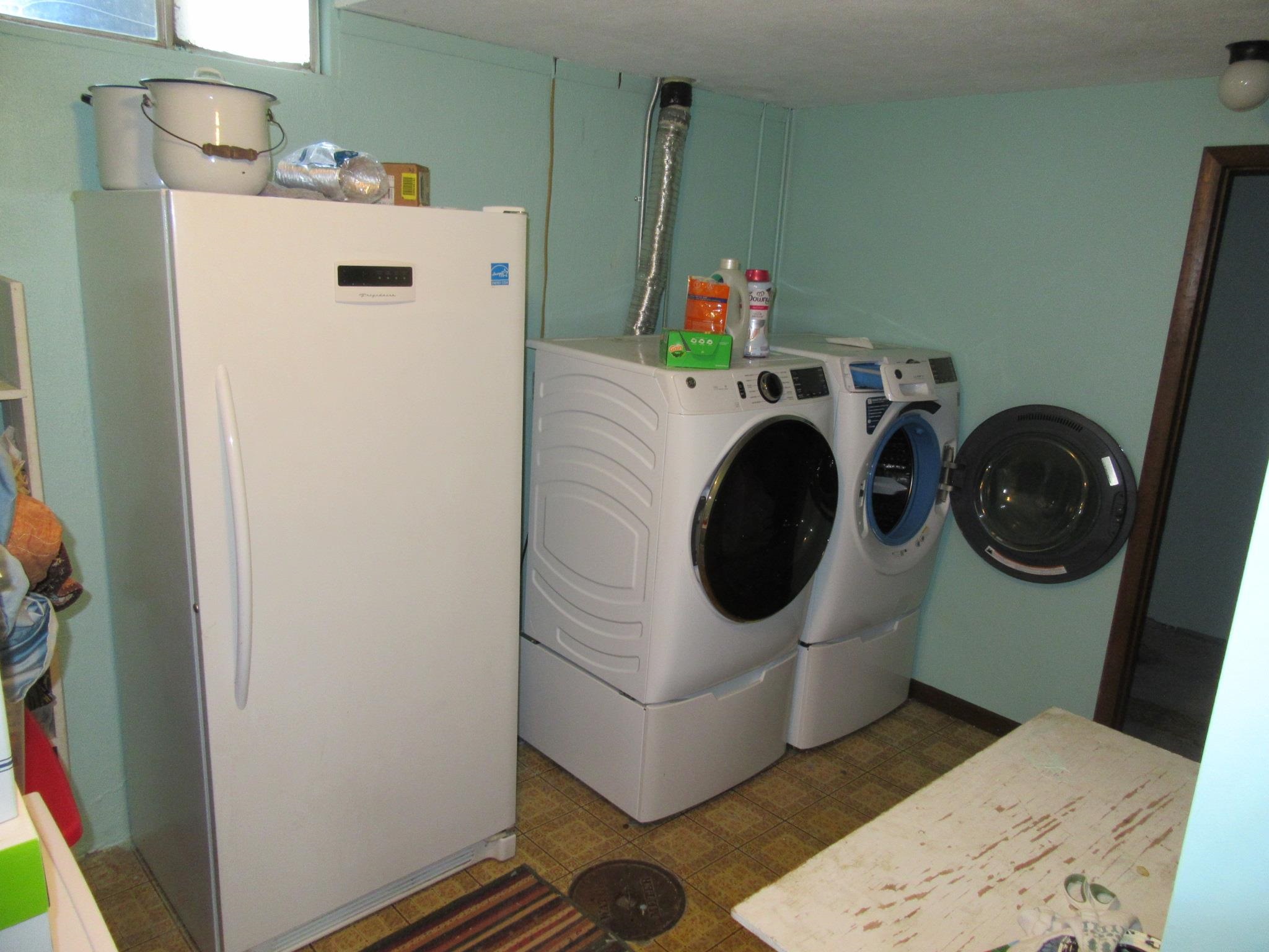 6435 N Wendell St Property Photo 28