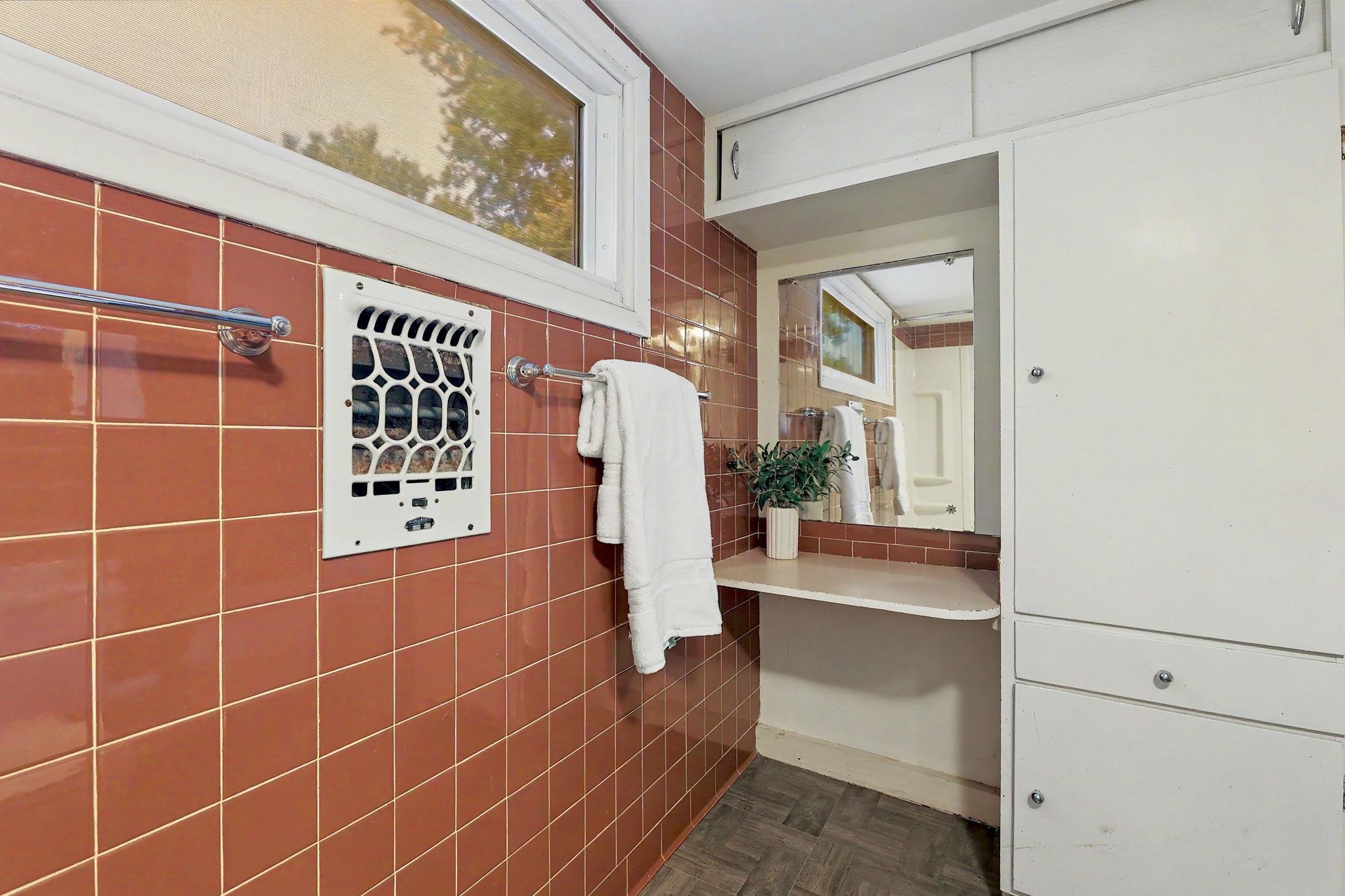 1423 N Garland St Property Photo 23