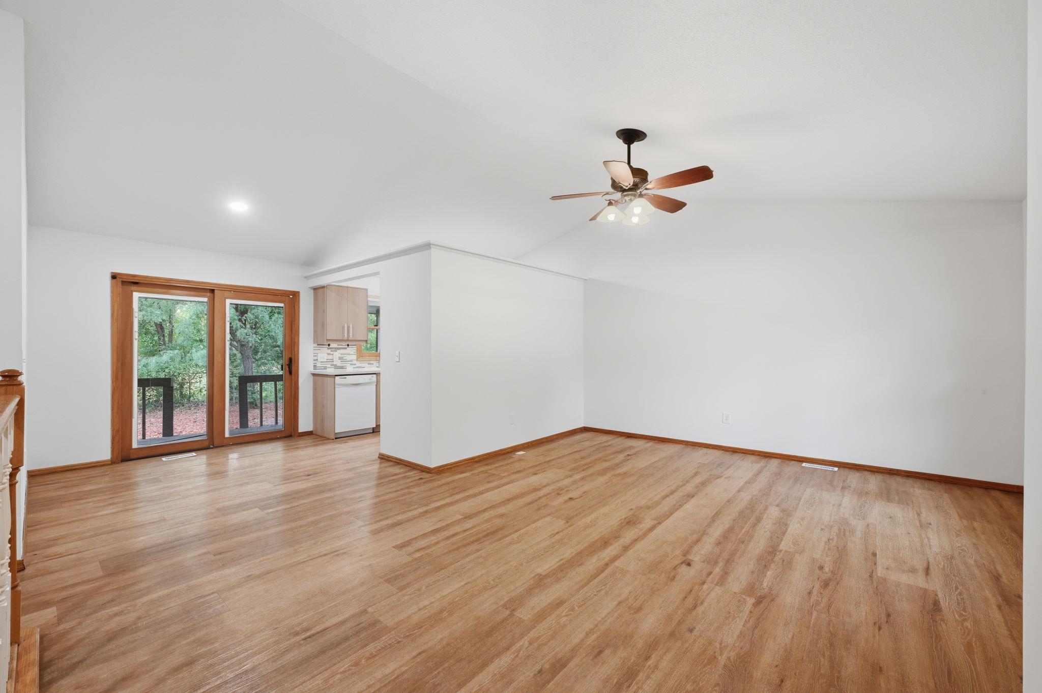 601 Joye Property Photo 4