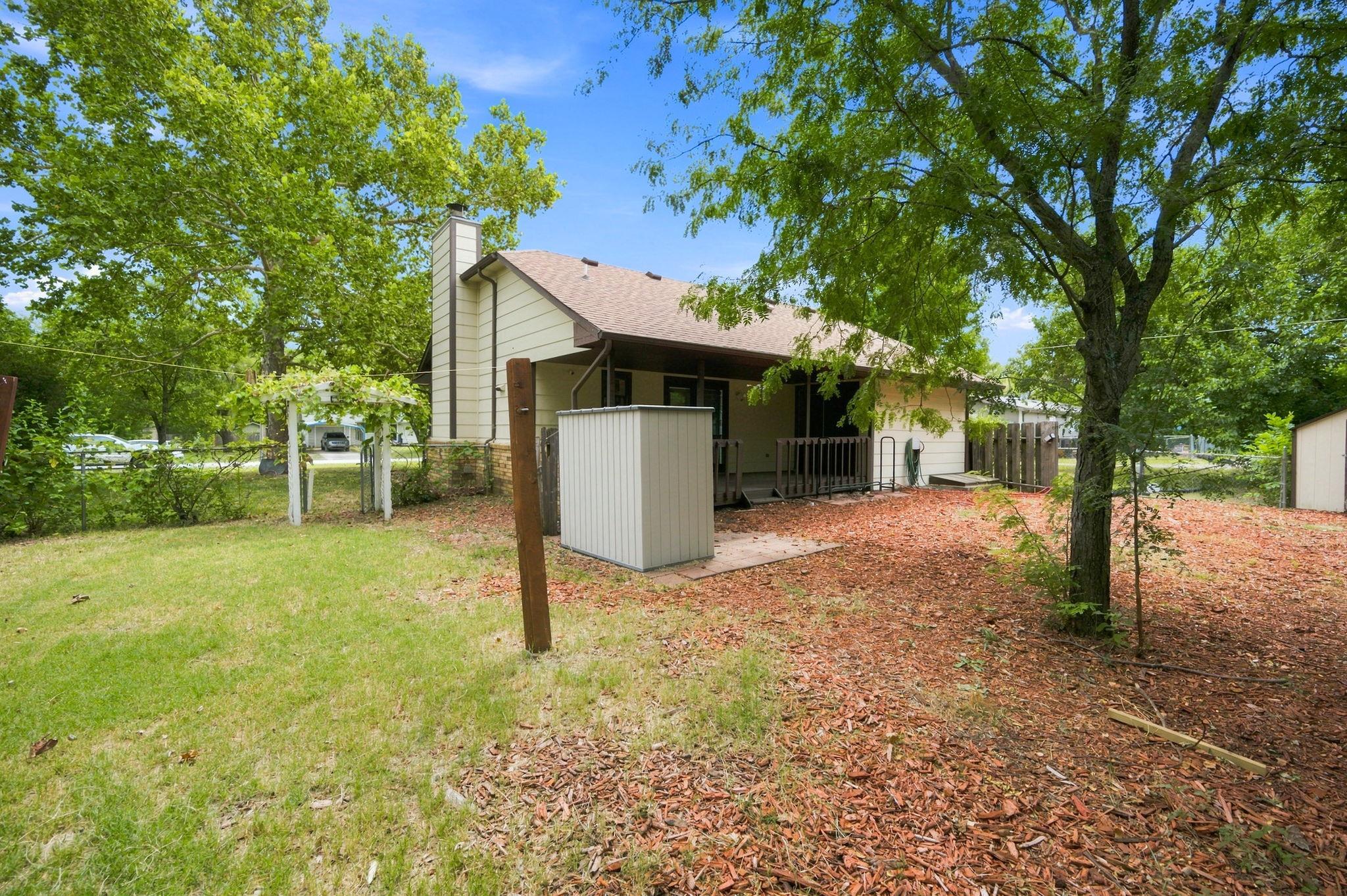 601 Joye Property Photo 26