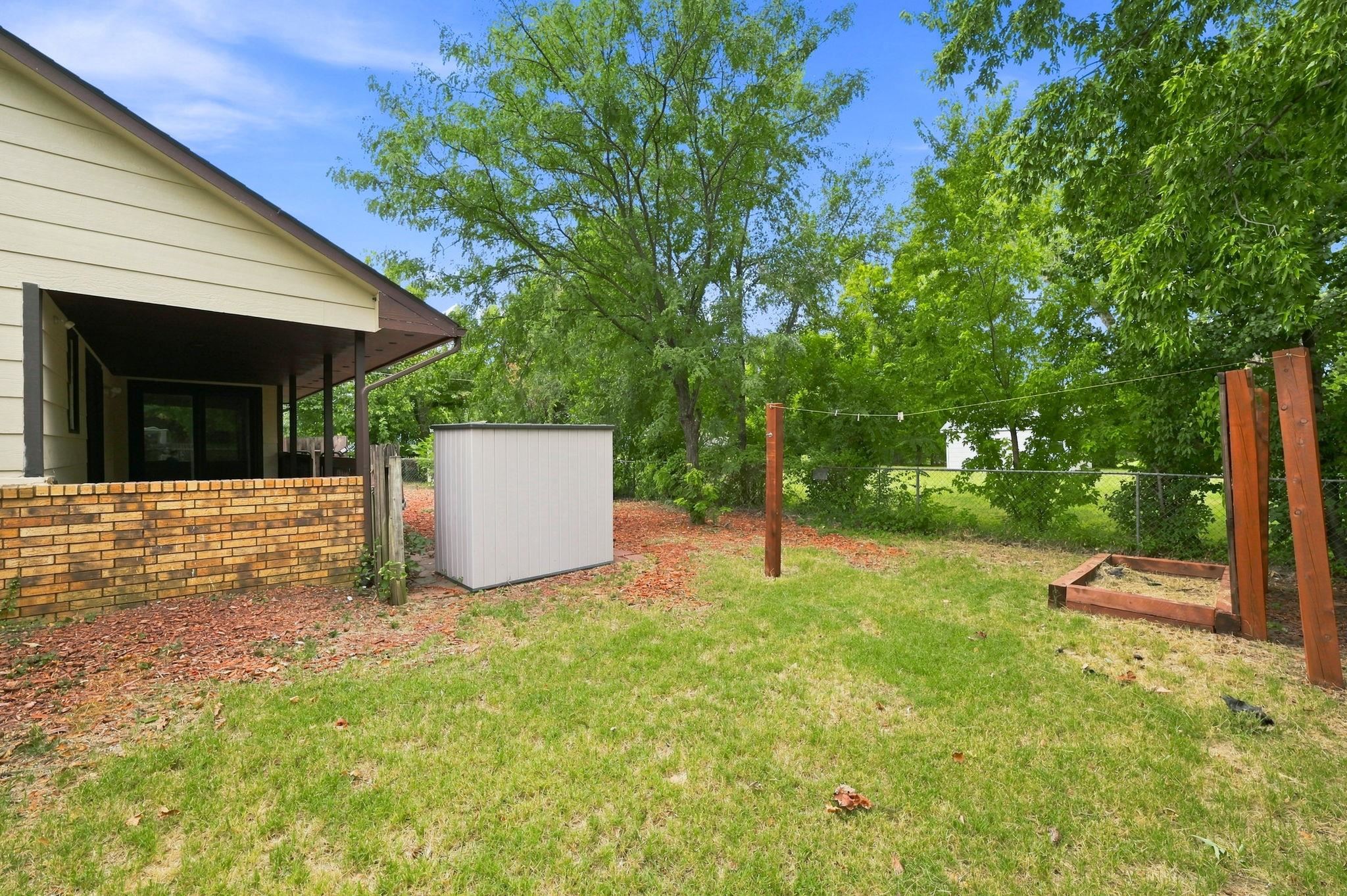 601 Joye Property Photo 29
