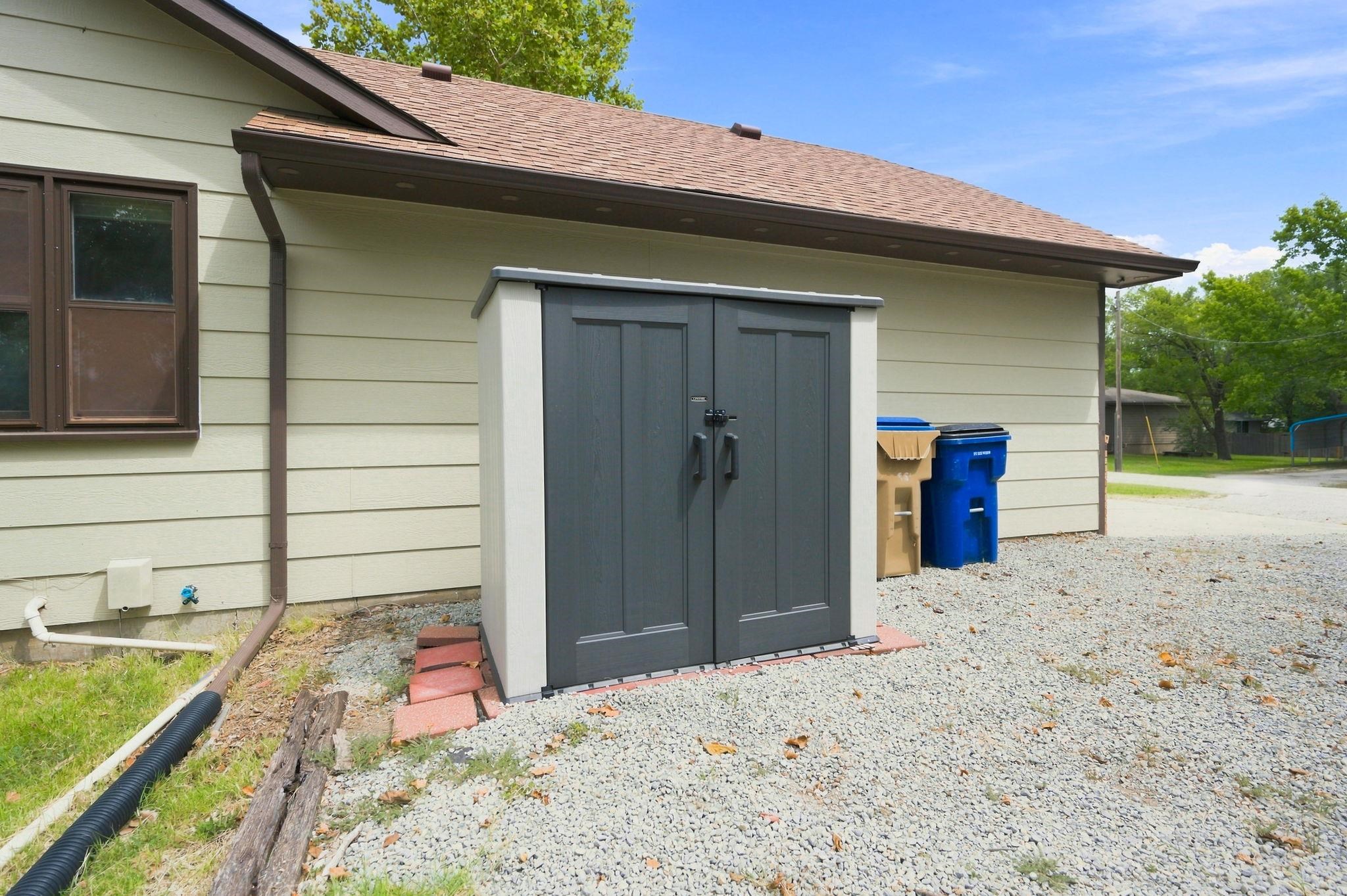 601 Joye Property Photo 33